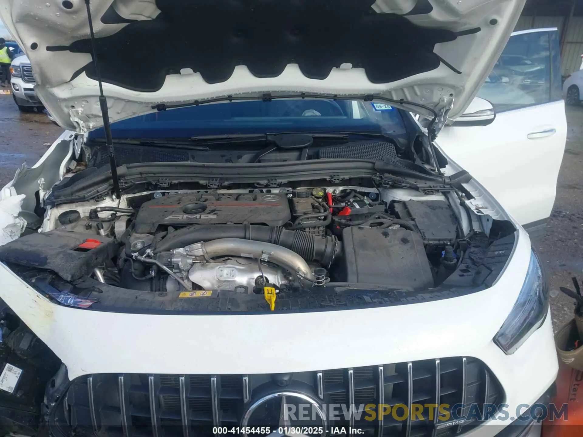 10 Photograph of a damaged car W1N4N5BB1PJ451918 MERCEDES-BENZ AMG GLA 35 2023