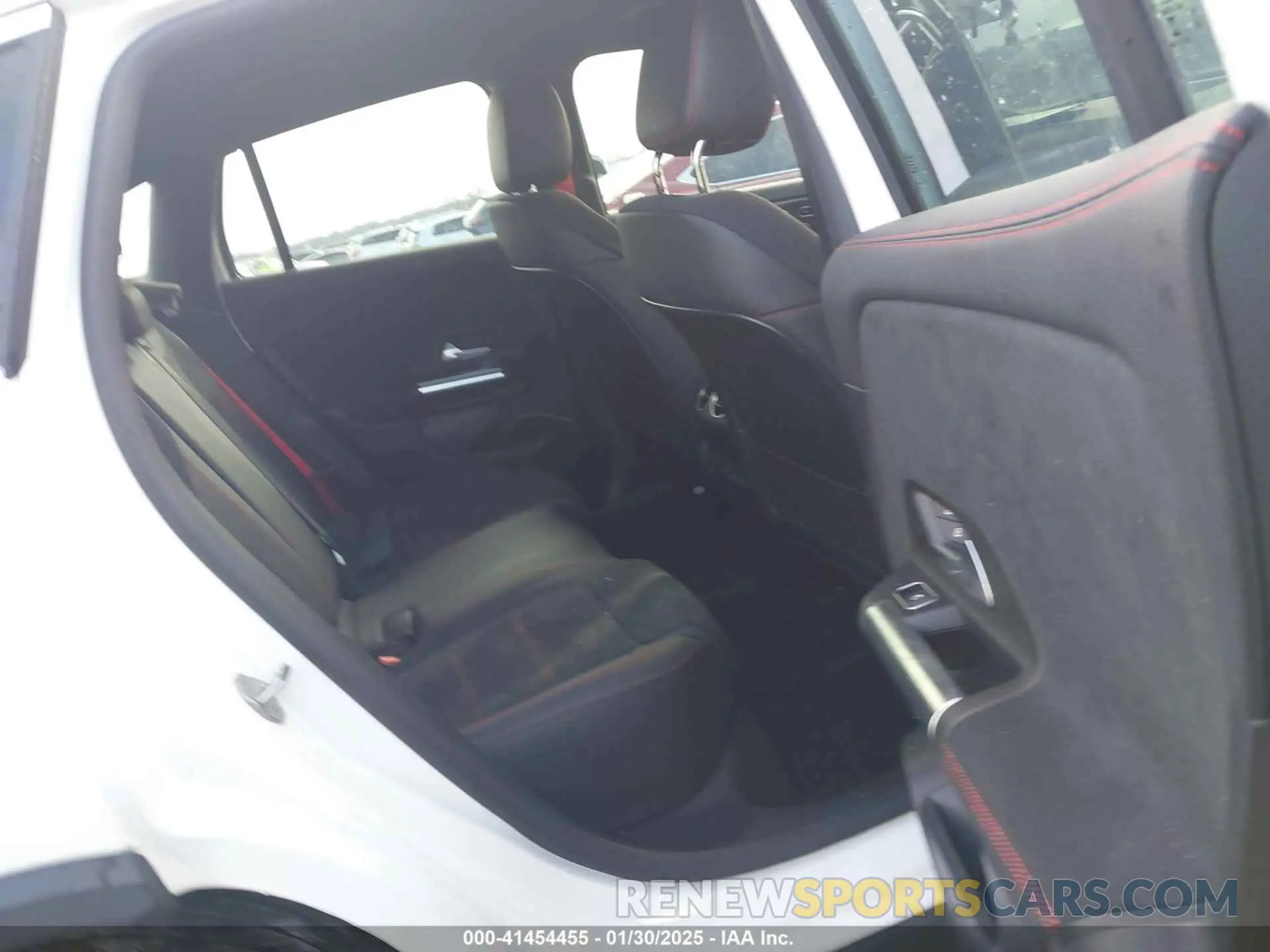 8 Photograph of a damaged car W1N4N5BB1PJ451918 MERCEDES-BENZ AMG GLA 35 2023