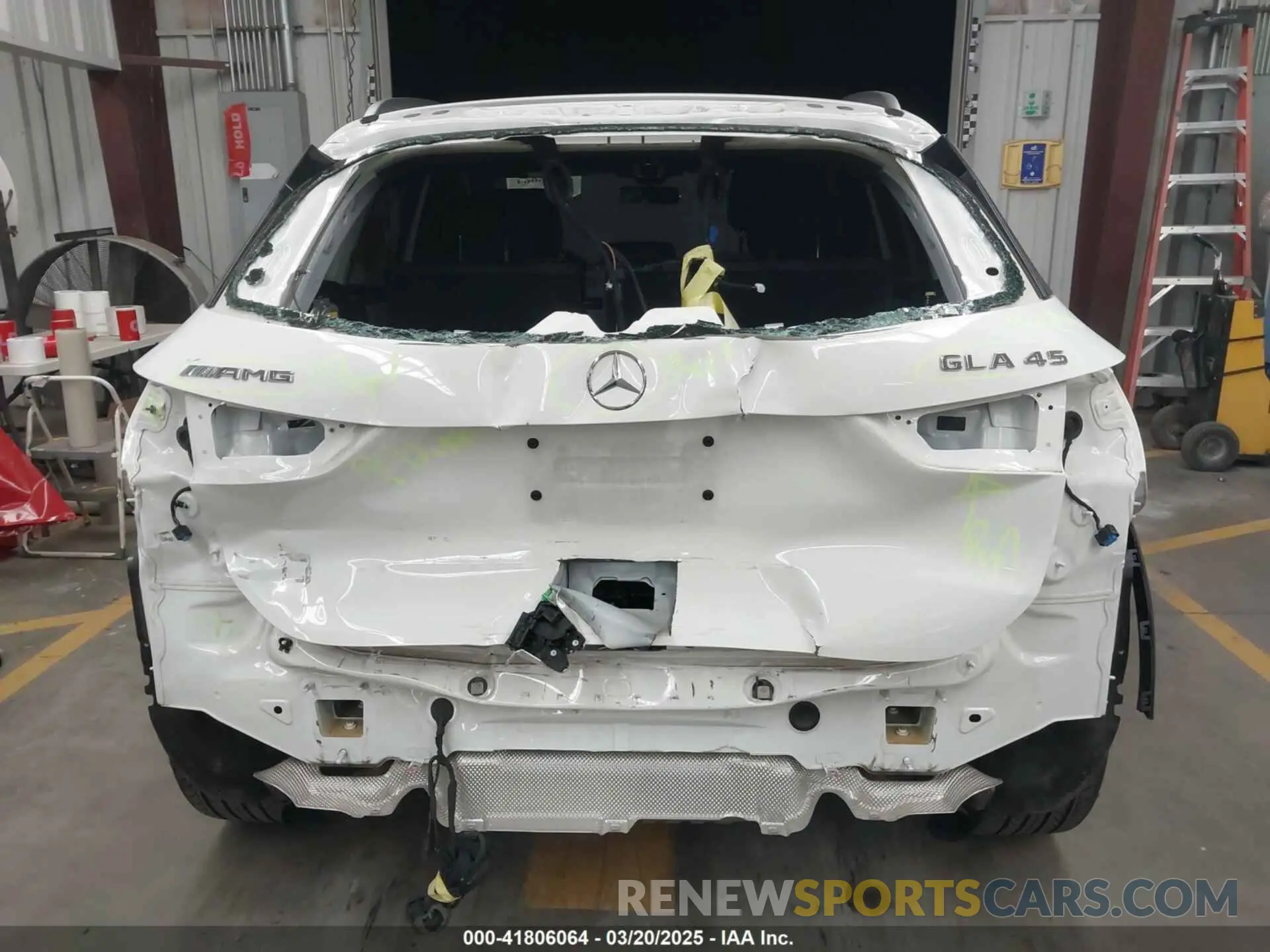 17 Photograph of a damaged car W1N4N5DB4MJ218155 MERCEDES-BENZ AMG GLA 45 2021