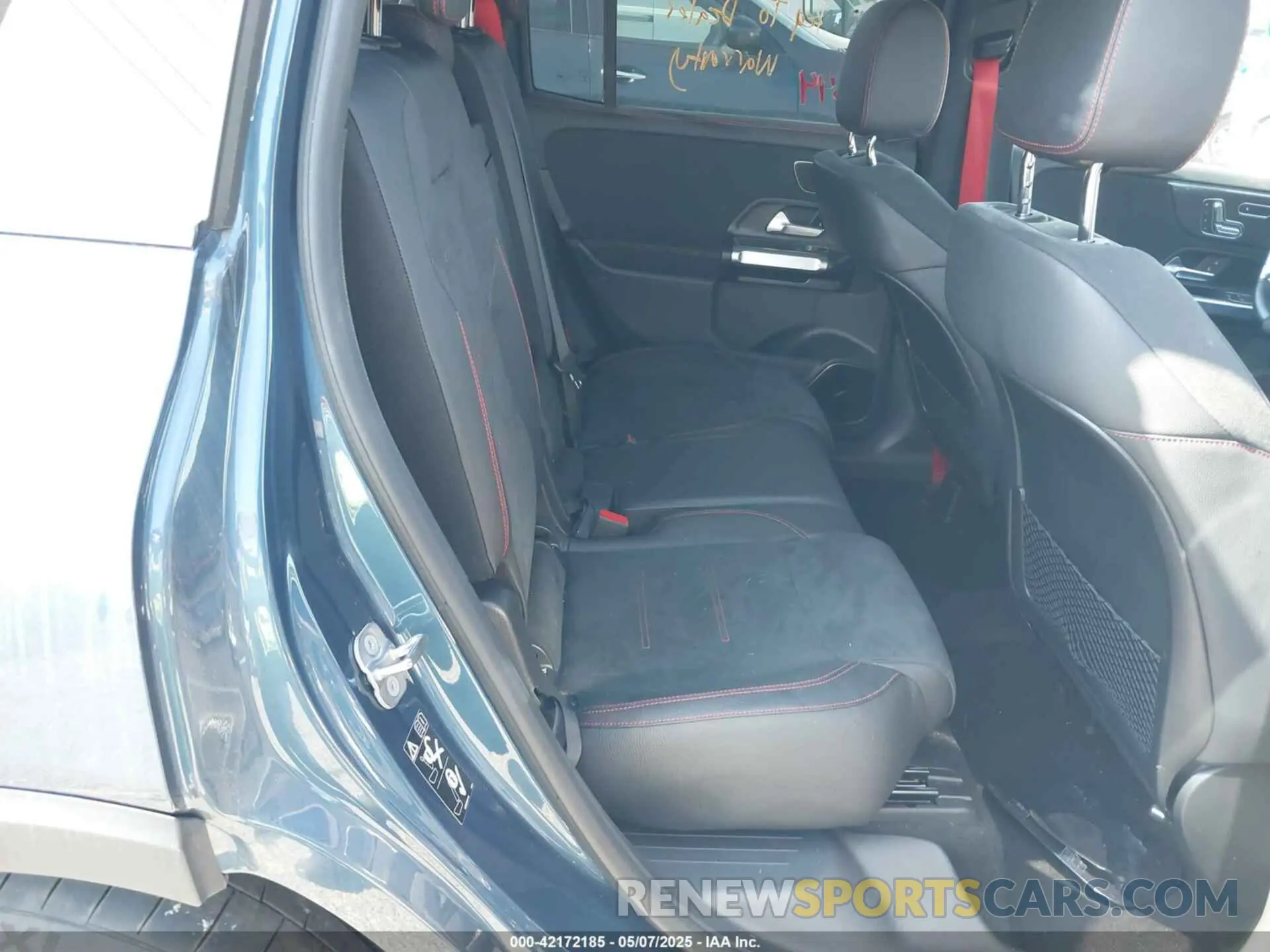 8 Photograph of a damaged car W1N4M5BB7PW301673 MERCEDES-BENZ AMG GLB 35 2023