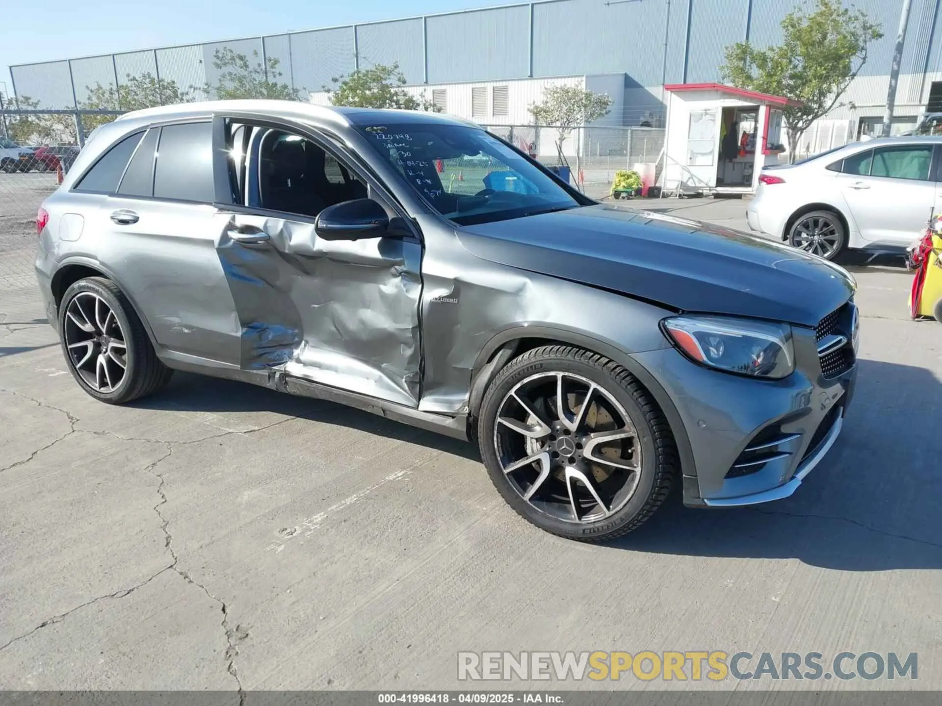 1 Photograph of a damaged car WDC0G6EB3KF523256 MERCEDES-BENZ AMG GLC 43 2019