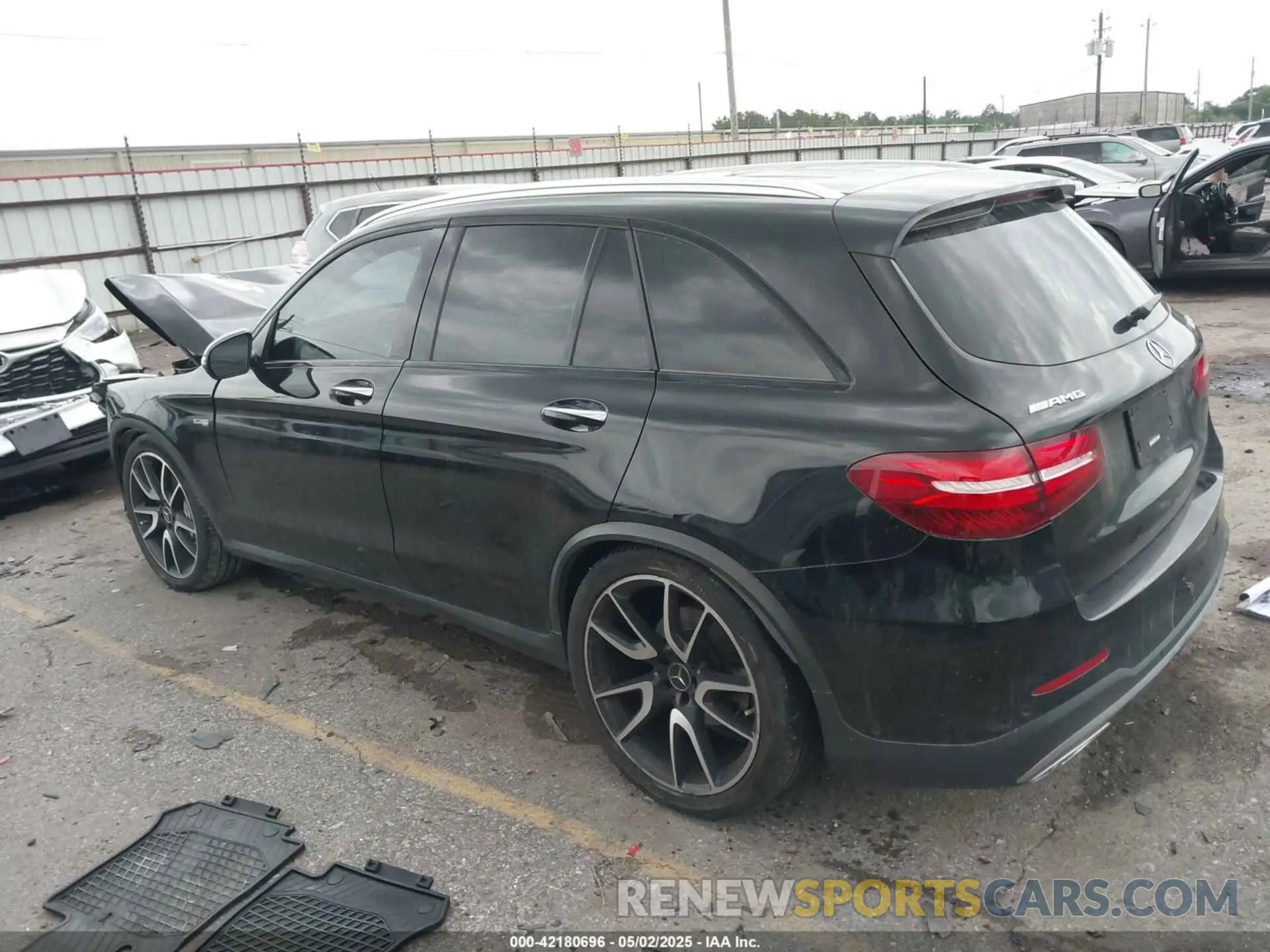 3 Photograph of a damaged car WDC0G6EB9KF660203 MERCEDES-BENZ AMG GLC 43 2019