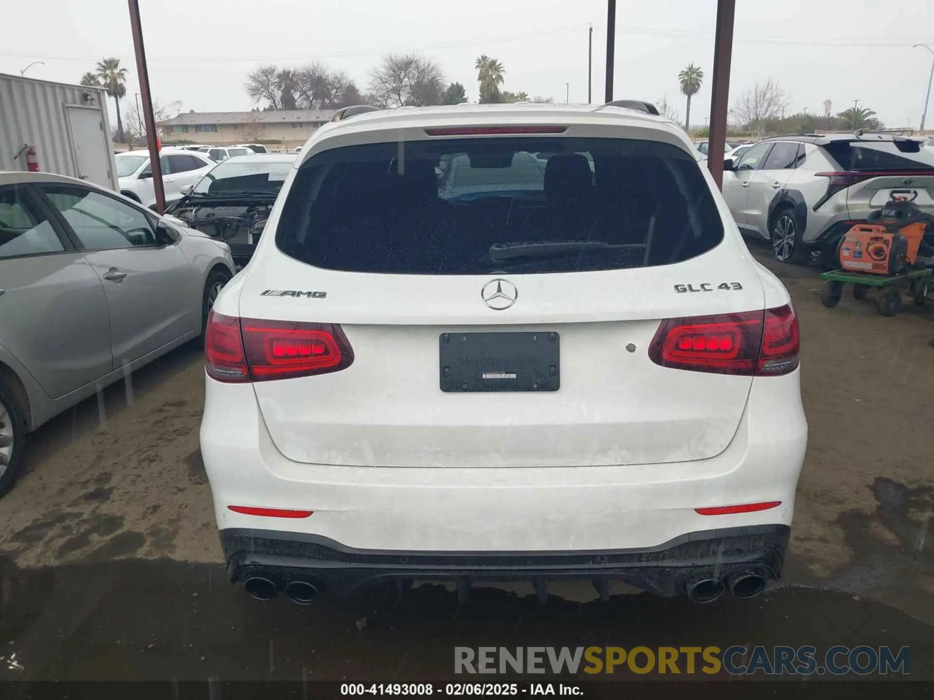 17 Photograph of a damaged car W1N0G6EB7MF937836 MERCEDES-BENZ AMG GLC 43 2021