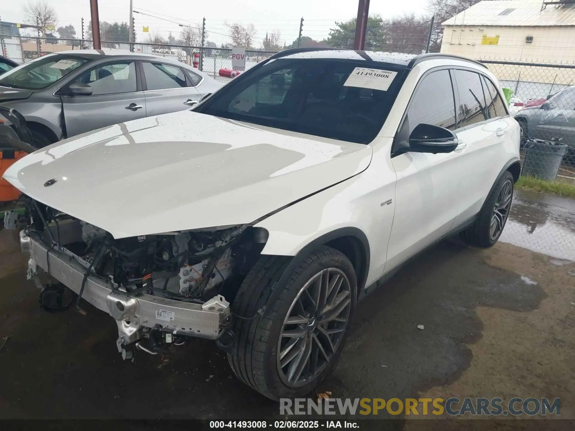 2 Photograph of a damaged car W1N0G6EB7MF937836 MERCEDES-BENZ AMG GLC 43 2021