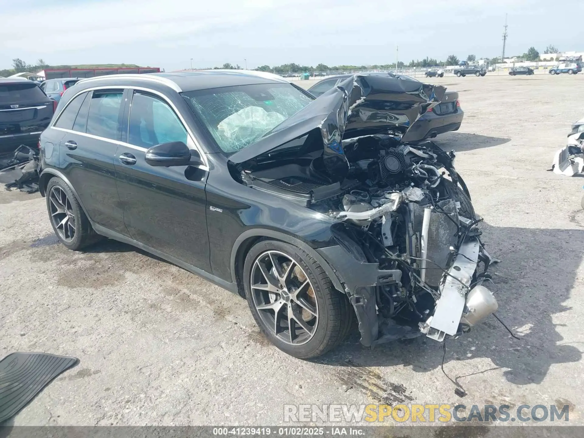 1 Photograph of a damaged car W1N0G6EB8NG080065 MERCEDES-BENZ AMG GLC 43 2022