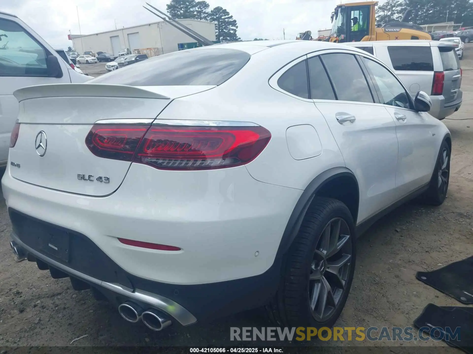 4 Photograph of a damaged car W1N0J6EB7PG166018 MERCEDES-BENZ AMG GLC 43 2023