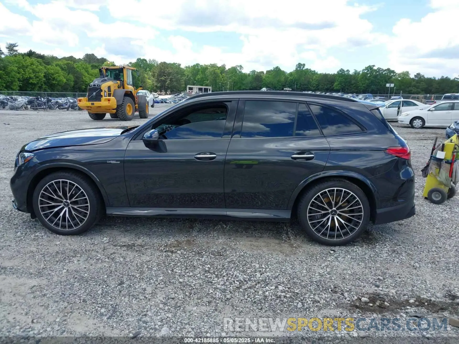 14 Photograph of a damaged car W1NKM8HB8RF208857 MERCEDES-BENZ AMG GLC 43 2024