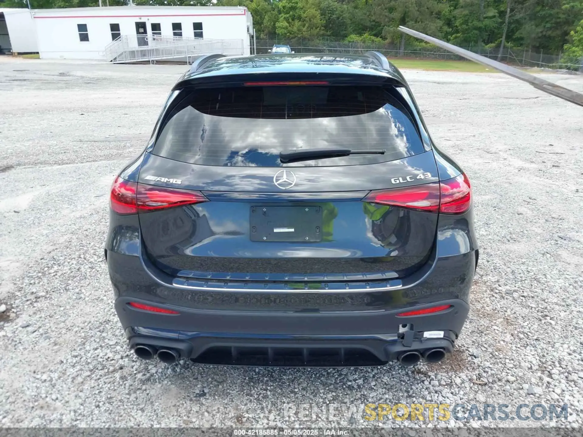 16 Photograph of a damaged car W1NKM8HB8RF208857 MERCEDES-BENZ AMG GLC 43 2024