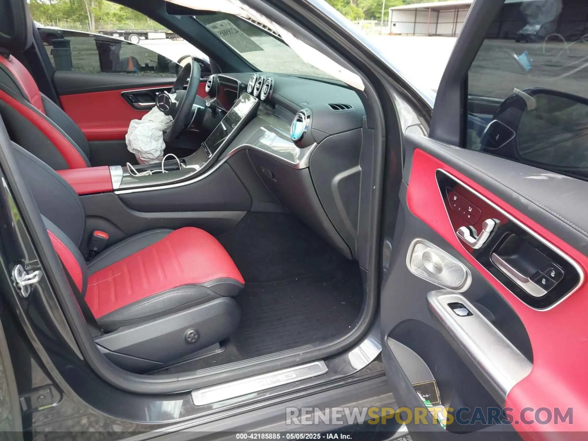 5 Photograph of a damaged car W1NKM8HB8RF208857 MERCEDES-BENZ AMG GLC 43 2024