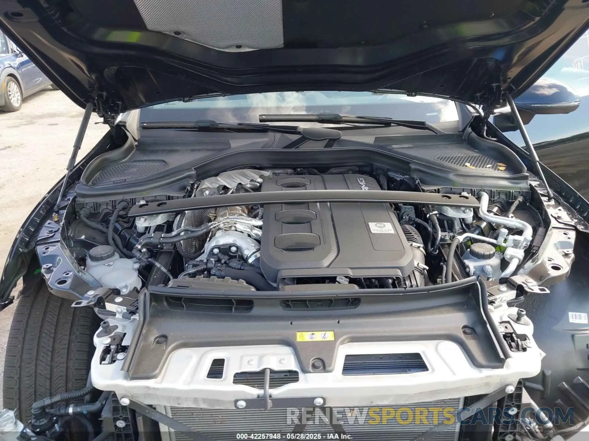 10 Photograph of a damaged car W1NKM8HB0SF275149 MERCEDES-BENZ AMG GLC 43 2025