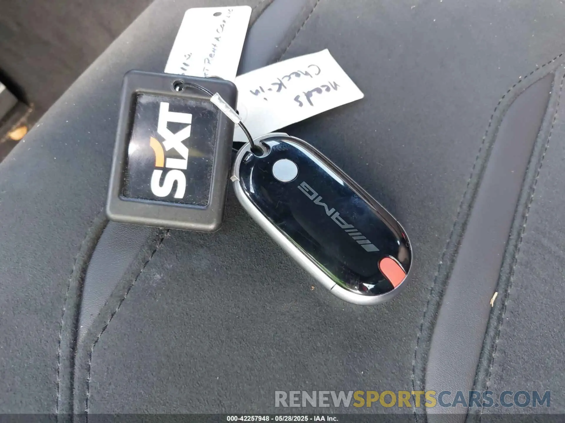 11 Photograph of a damaged car W1NKM8HB0SF275149 MERCEDES-BENZ AMG GLC 43 2025