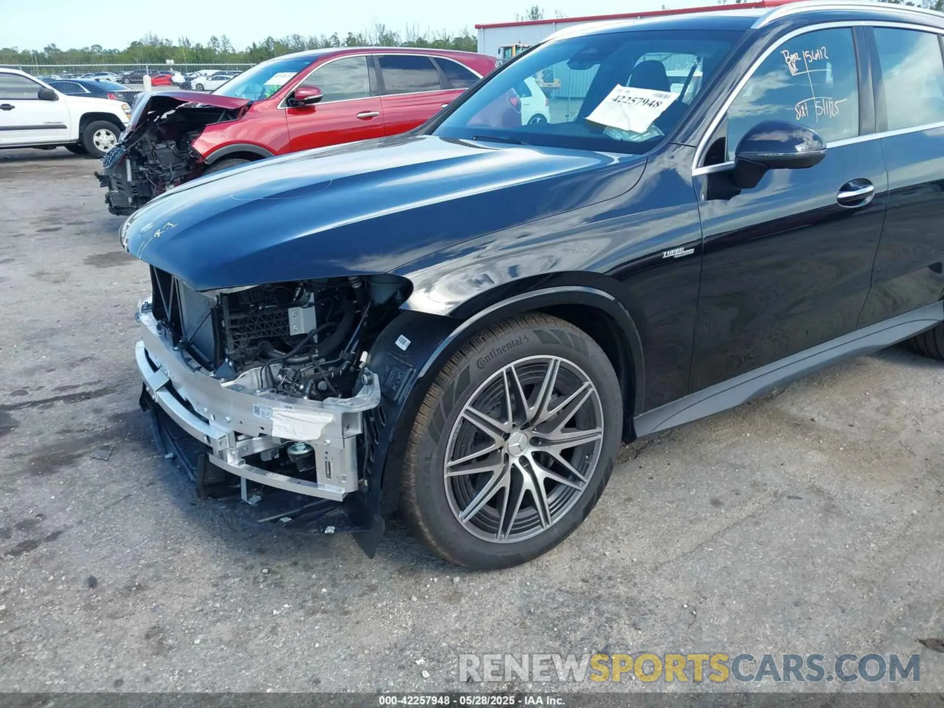19 Photograph of a damaged car W1NKM8HB0SF275149 MERCEDES-BENZ AMG GLC 43 2025