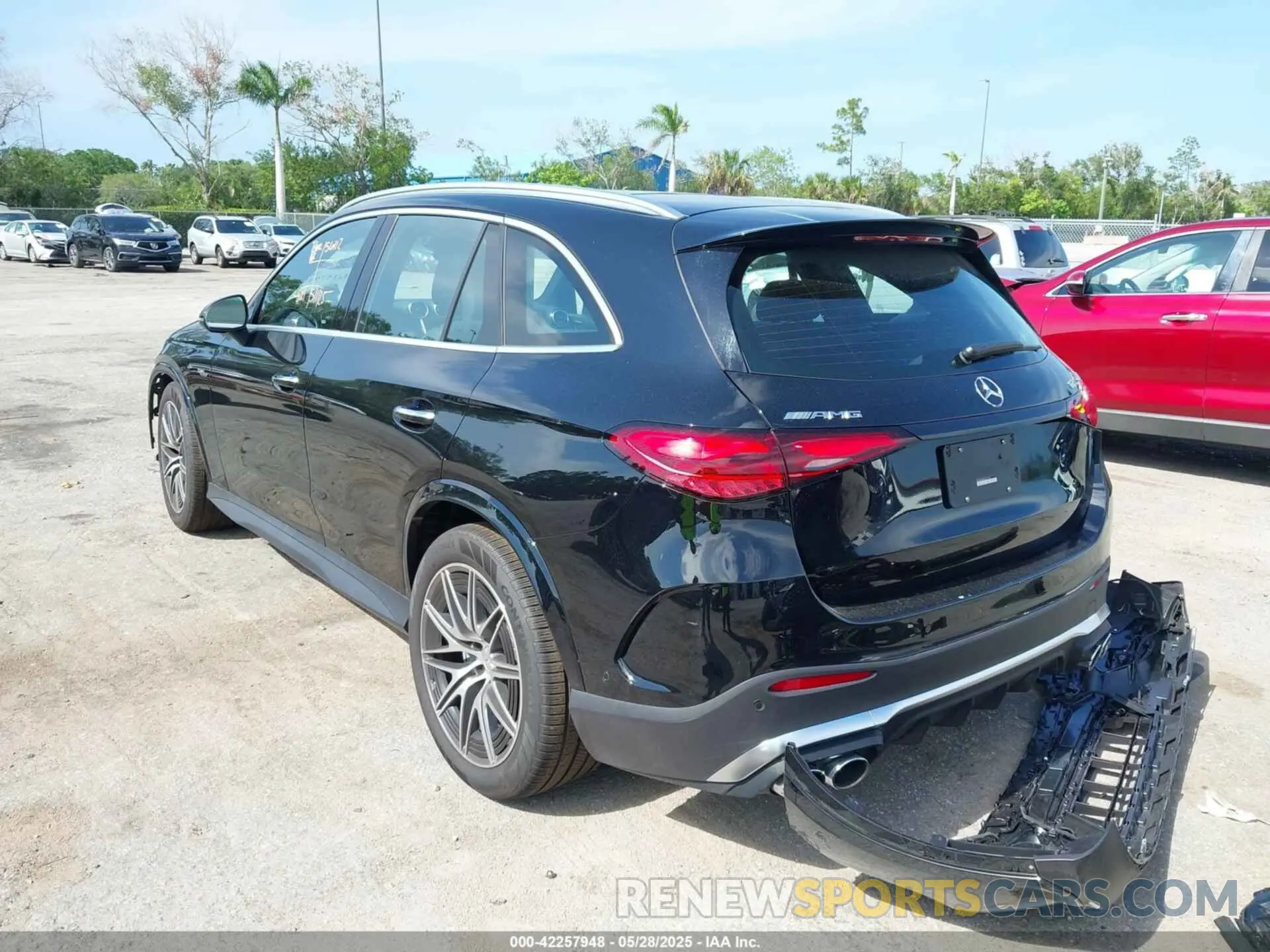 3 Photograph of a damaged car W1NKM8HB0SF275149 MERCEDES-BENZ AMG GLC 43 2025