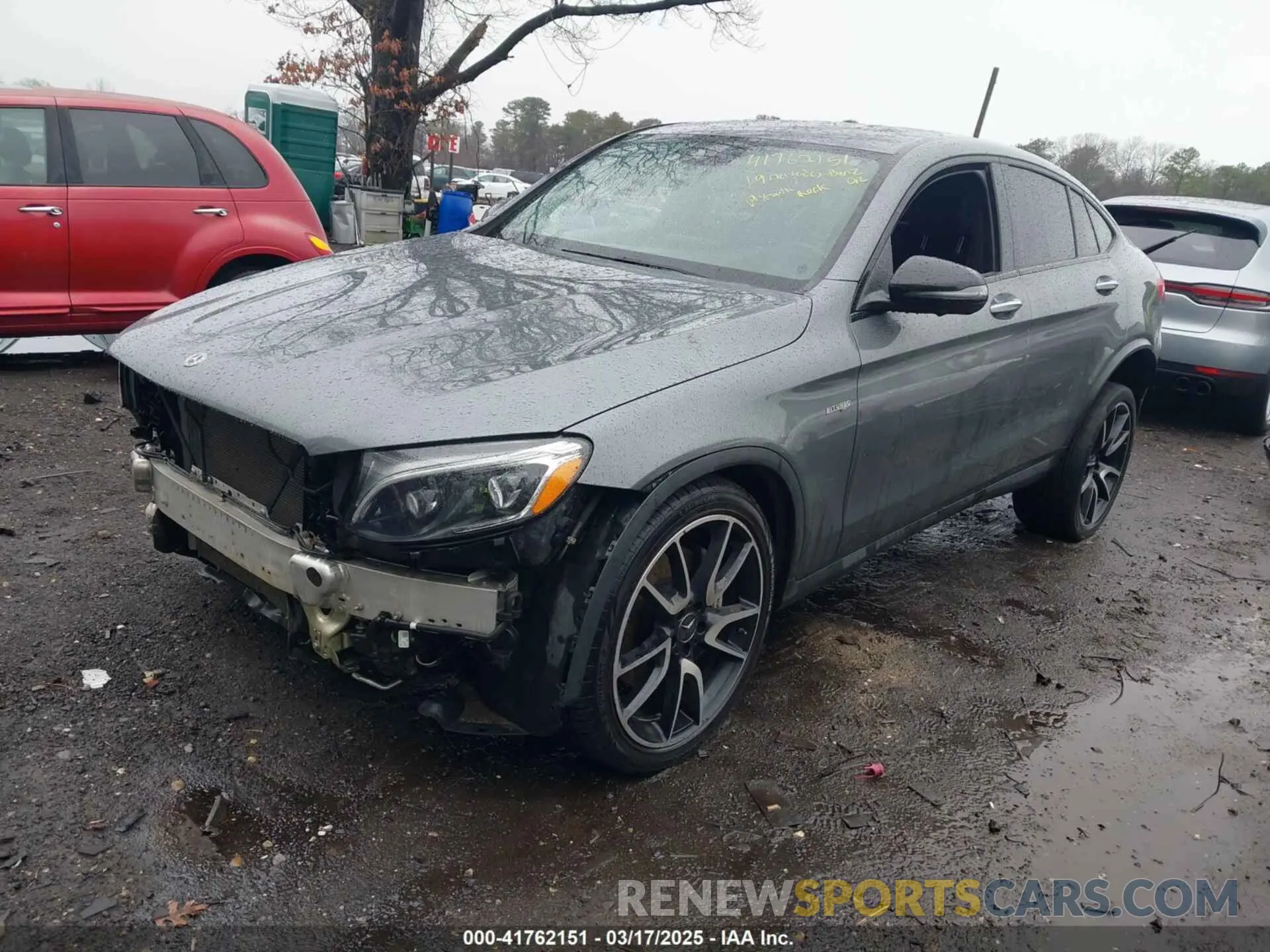 2 Photograph of a damaged car WDC0J6EB0KF637507 MERCEDES-BENZ AMG GLC 43 COUPE 2019
