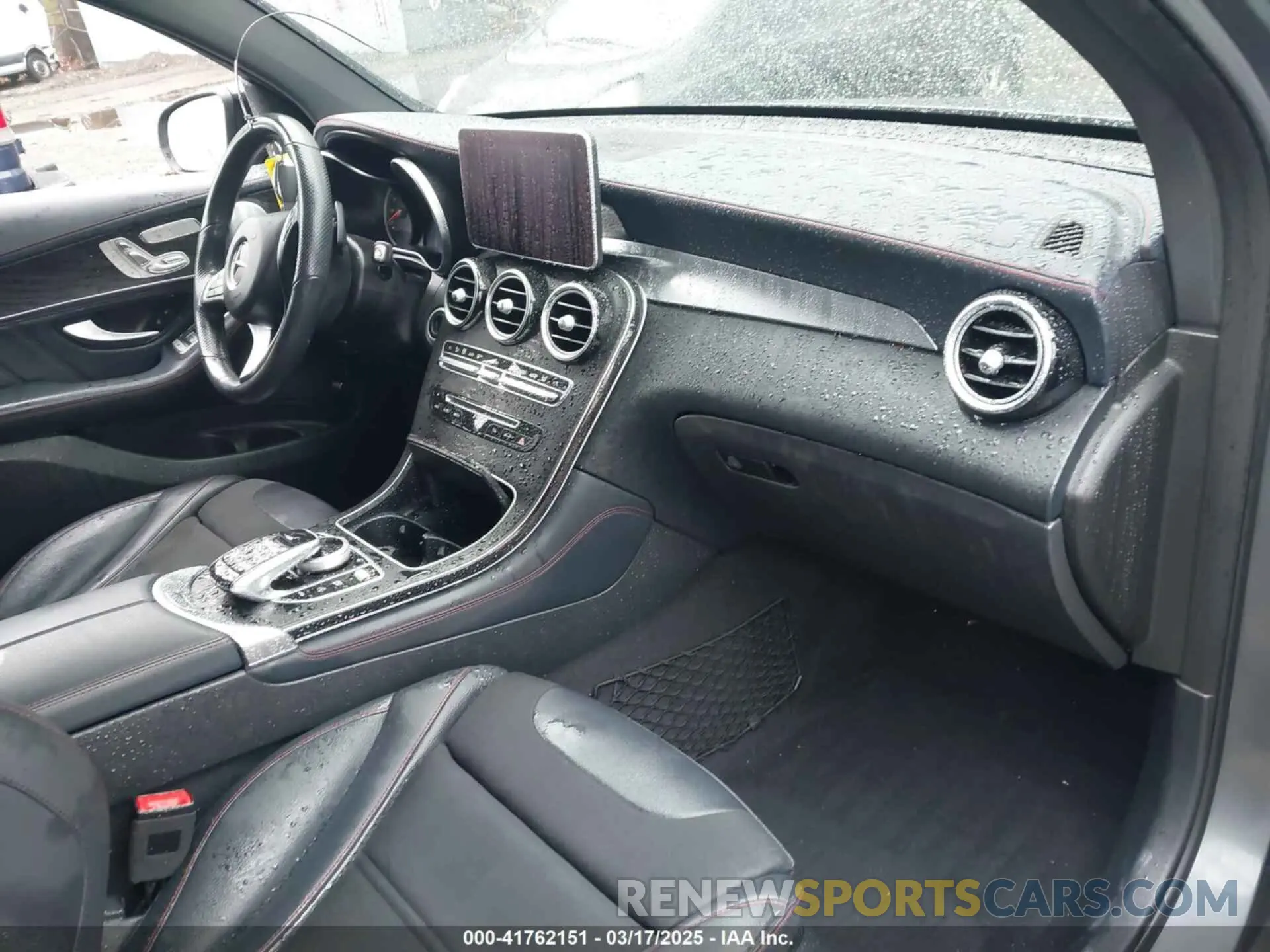5 Photograph of a damaged car WDC0J6EB0KF637507 MERCEDES-BENZ AMG GLC 43 COUPE 2019