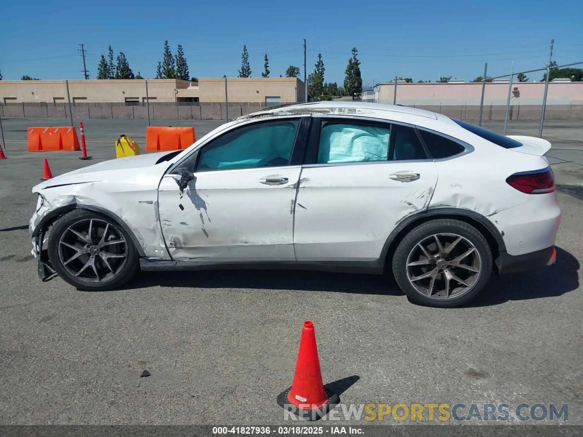 13 Photograph of a damaged car WDC0J6EB4LF752953 MERCEDES-BENZ AMG GLC 43 COUPE 2020