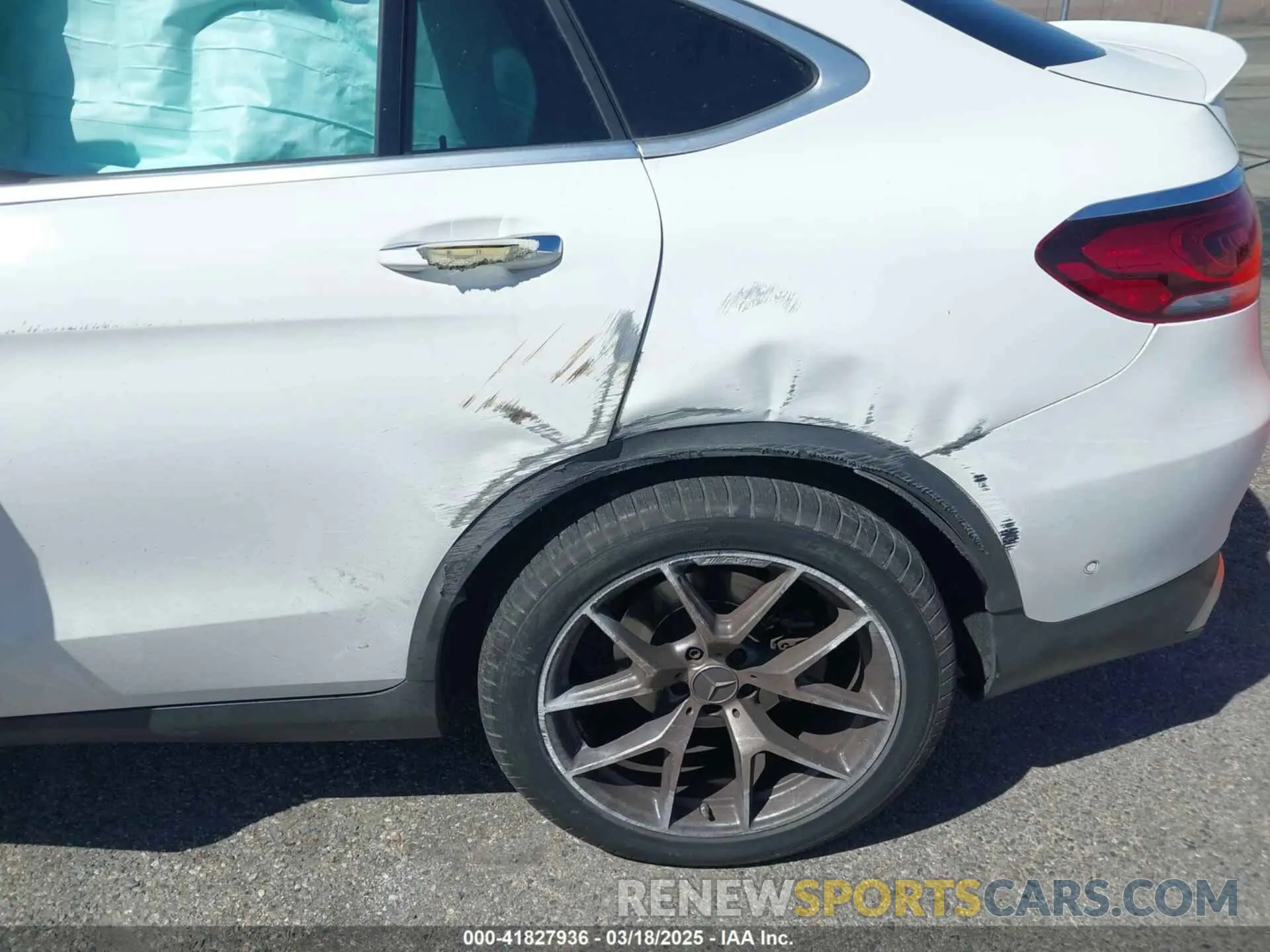17 Photograph of a damaged car WDC0J6EB4LF752953 MERCEDES-BENZ AMG GLC 43 COUPE 2020