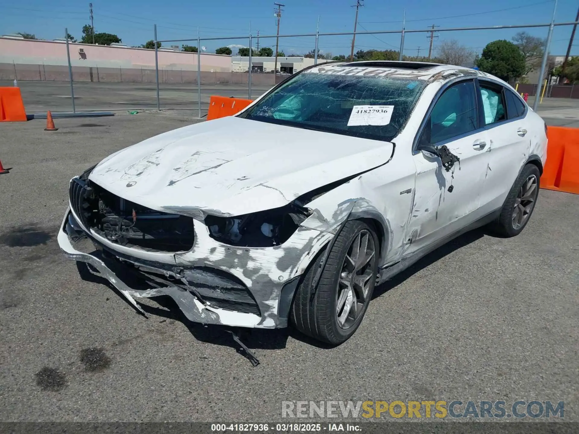 2 Photograph of a damaged car WDC0J6EB4LF752953 MERCEDES-BENZ AMG GLC 43 COUPE 2020