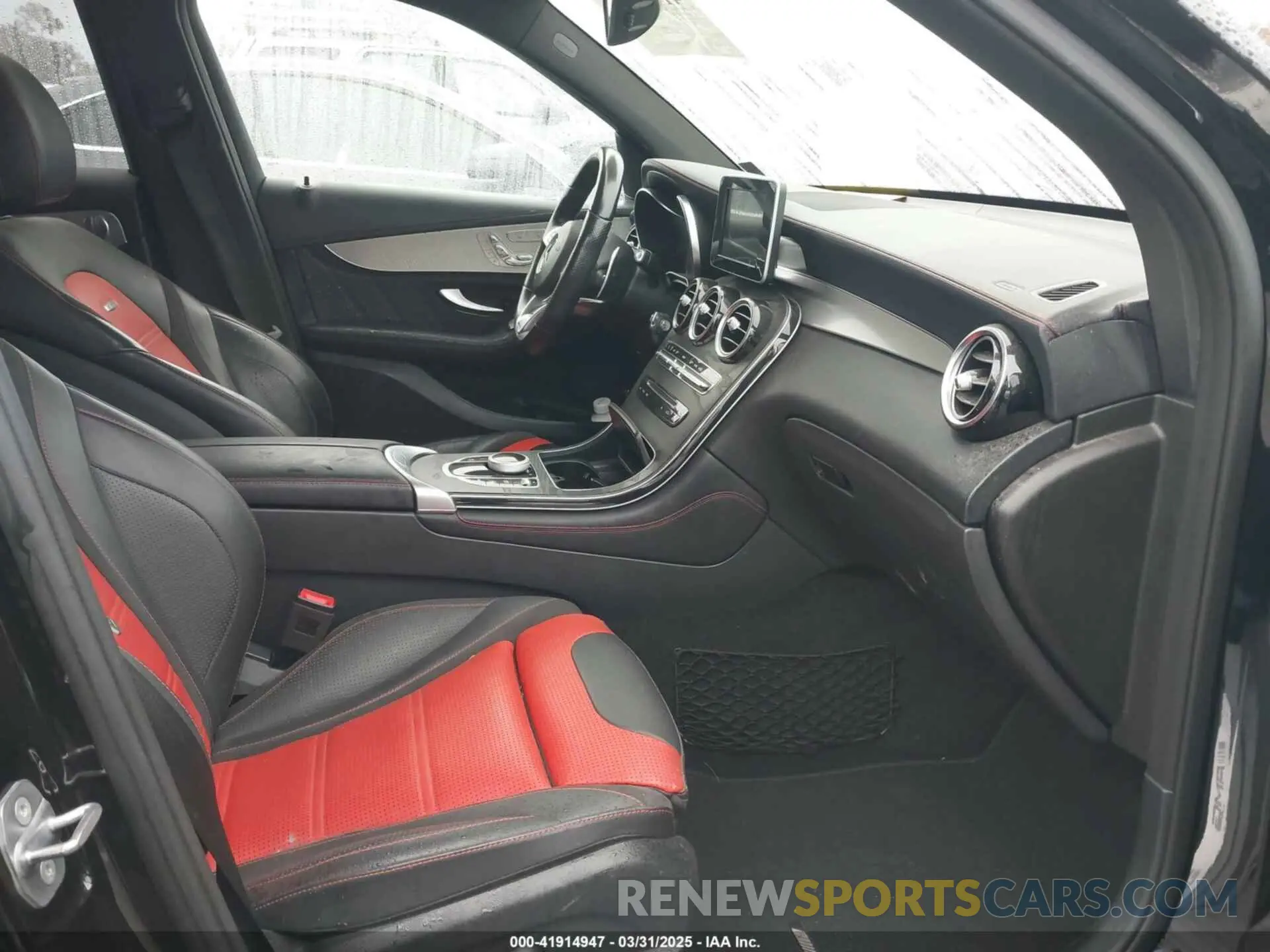 5 Photograph of a damaged car WDC0G8JB4KF487658 MERCEDES-BENZ AMG GLC 63 2019