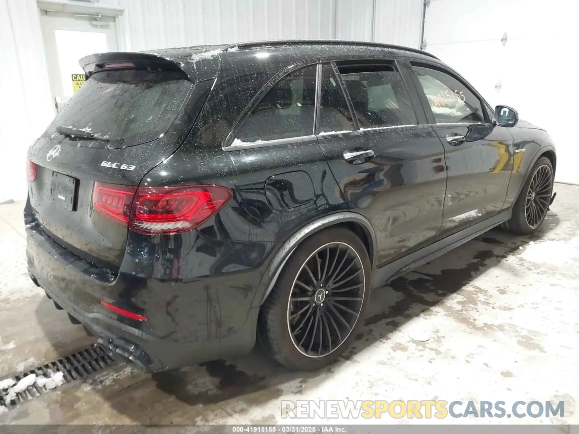 4 Photograph of a damaged car W1N0G8JB9MF960987 MERCEDES-BENZ AMG GLC 63 2021