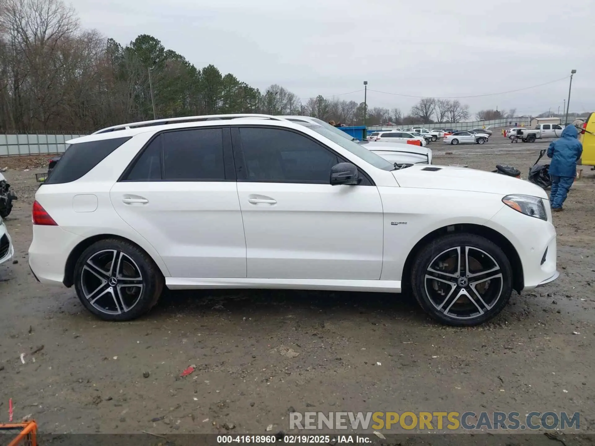 13 Photograph of a damaged car 4JGDA6EB9KB183476 MERCEDES-BENZ AMG GLE 43 2019