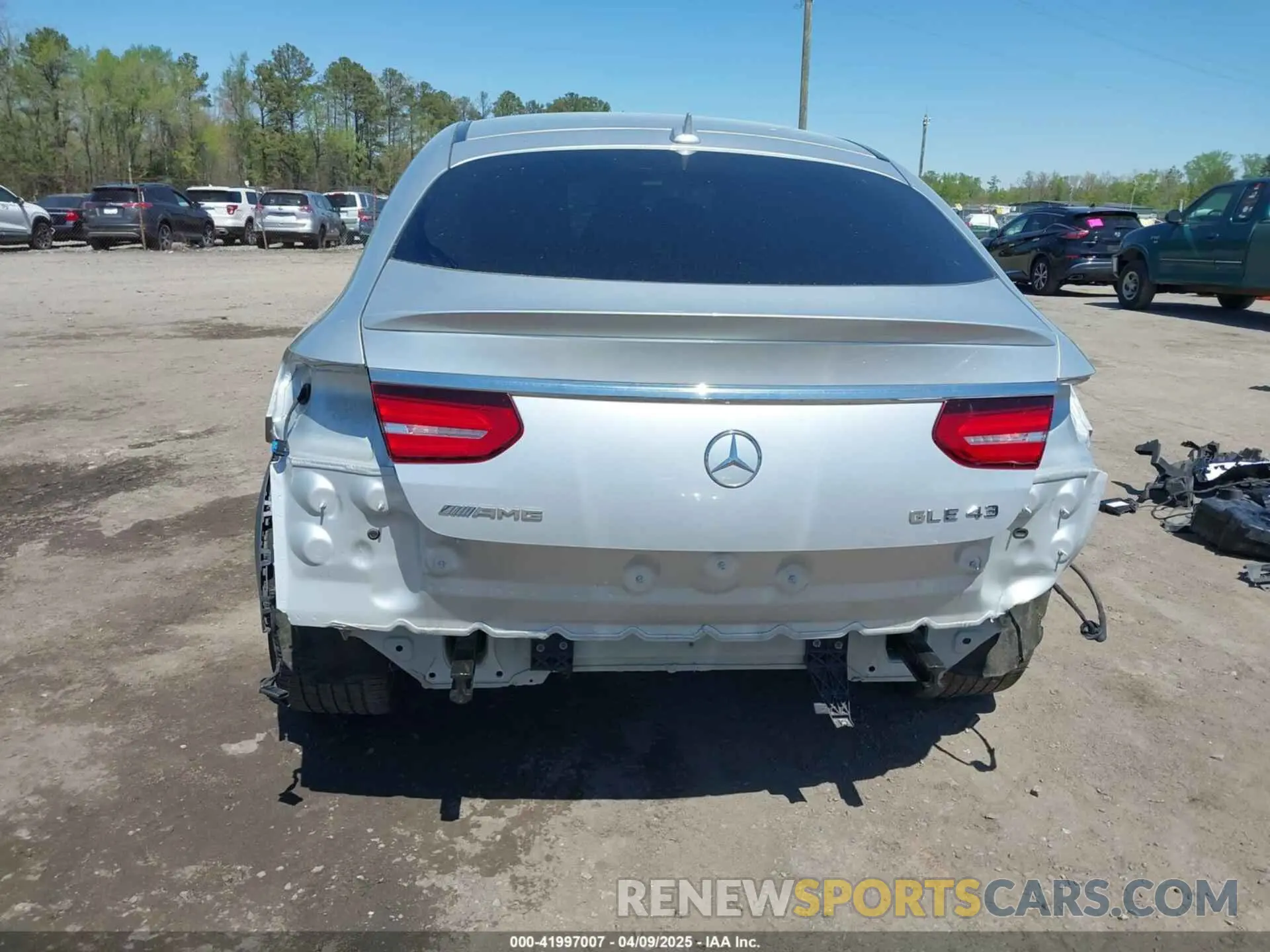 17 Photograph of a damaged car 4JGED6EBXKA153369 MERCEDES-BENZ AMG GLE 43 COUPE 2019