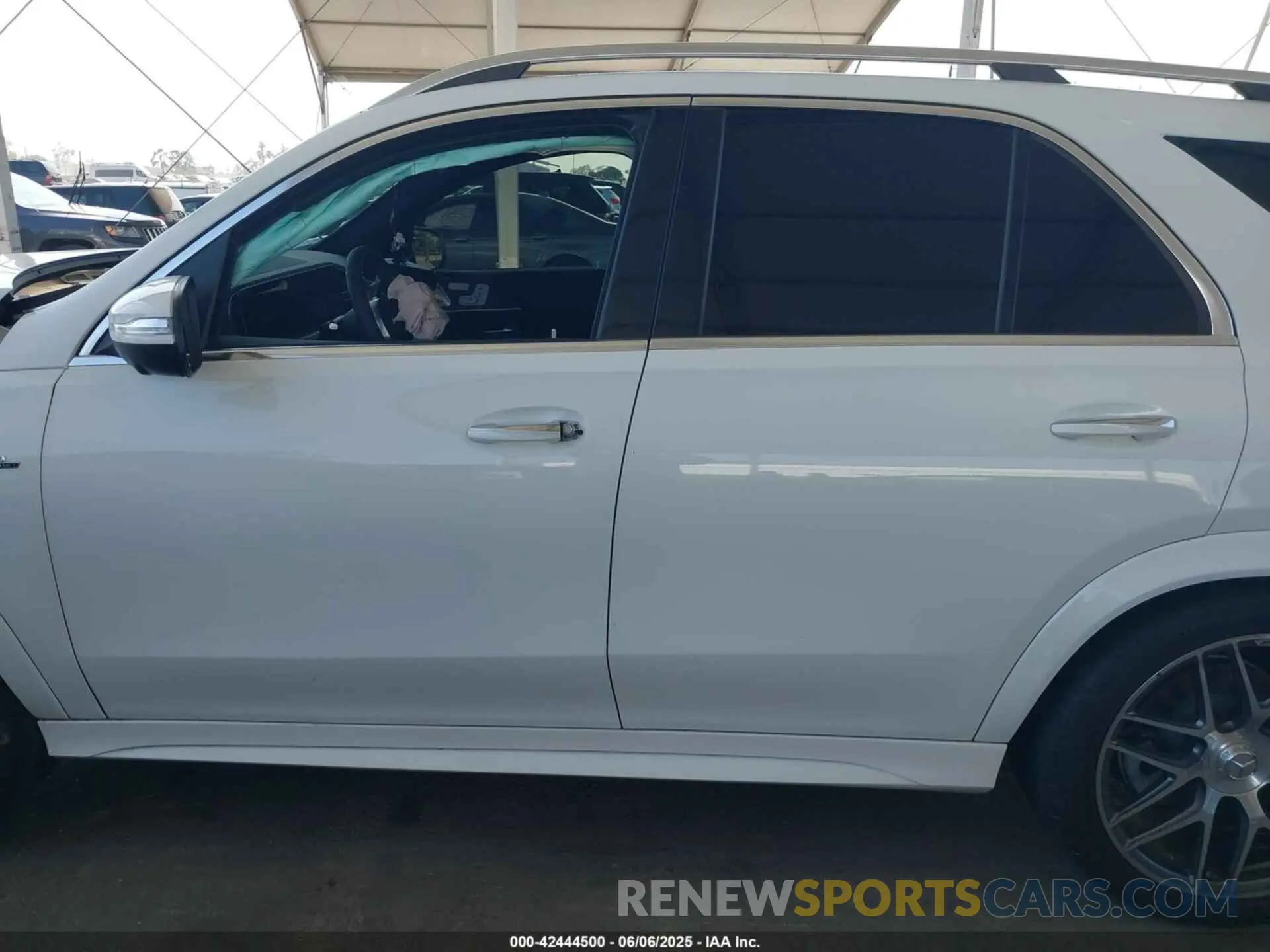 15 Photograph of a damaged car 4JGFB6BB7MA300202 MERCEDES-BENZ AMG GLE 53 2021