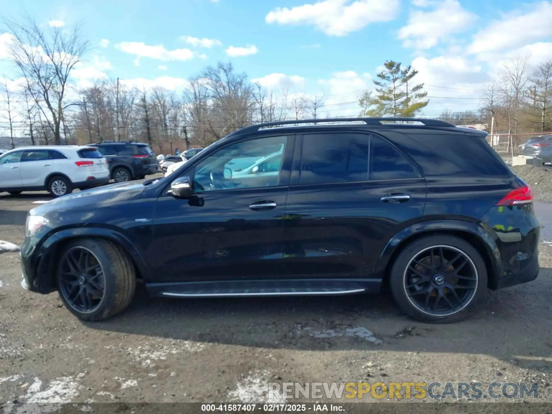 13 Photograph of a damaged car 4JGFB6BB8MA302153 MERCEDES-BENZ AMG GLE 53 2021
