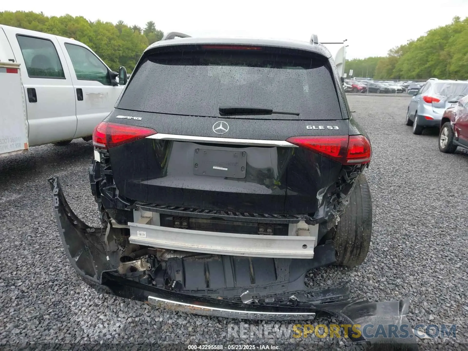 16 Photograph of a damaged car 4JGFB6BBXMA531465 MERCEDES-BENZ AMG GLE 53 2021