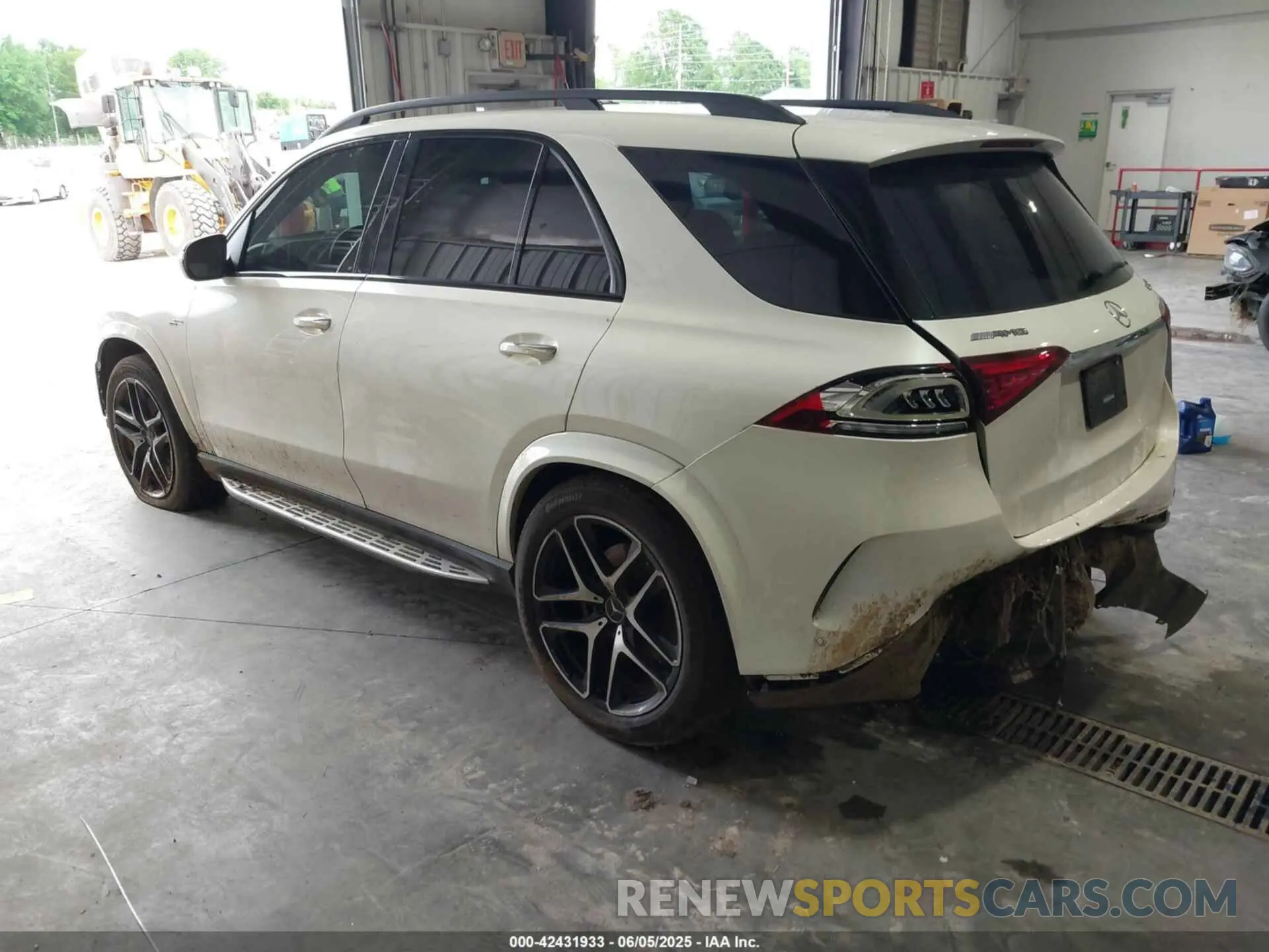 3 Photograph of a damaged car 4JGFB6BBXMA563557 MERCEDES-BENZ AMG GLE 53 2021