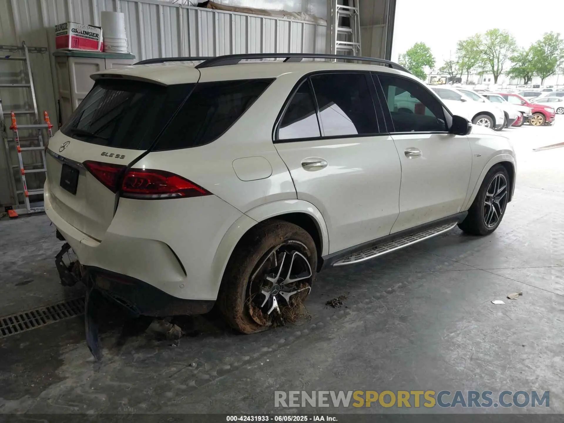 4 Photograph of a damaged car 4JGFB6BBXMA563557 MERCEDES-BENZ AMG GLE 53 2021