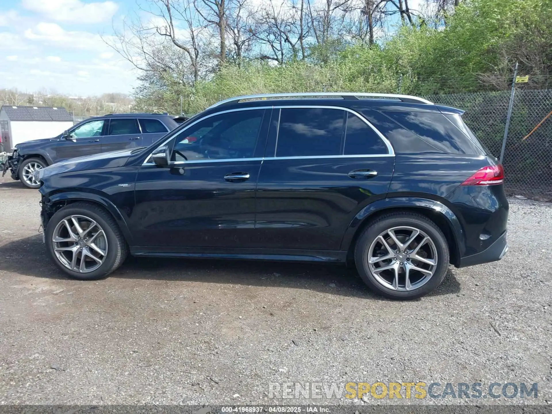 15 Photograph of a damaged car 4JGFB6BB2NA605382 MERCEDES-BENZ AMG GLE 53 2022