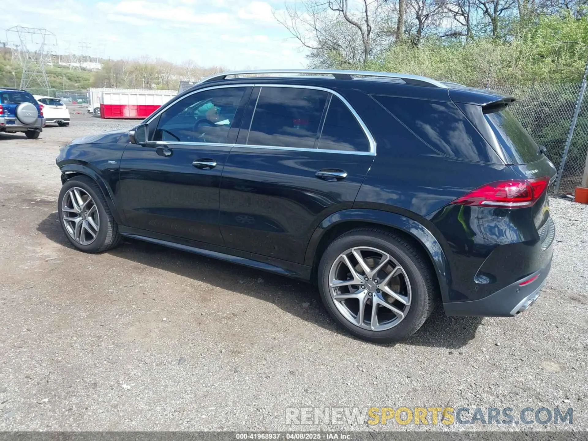 3 Photograph of a damaged car 4JGFB6BB2NA605382 MERCEDES-BENZ AMG GLE 53 2022