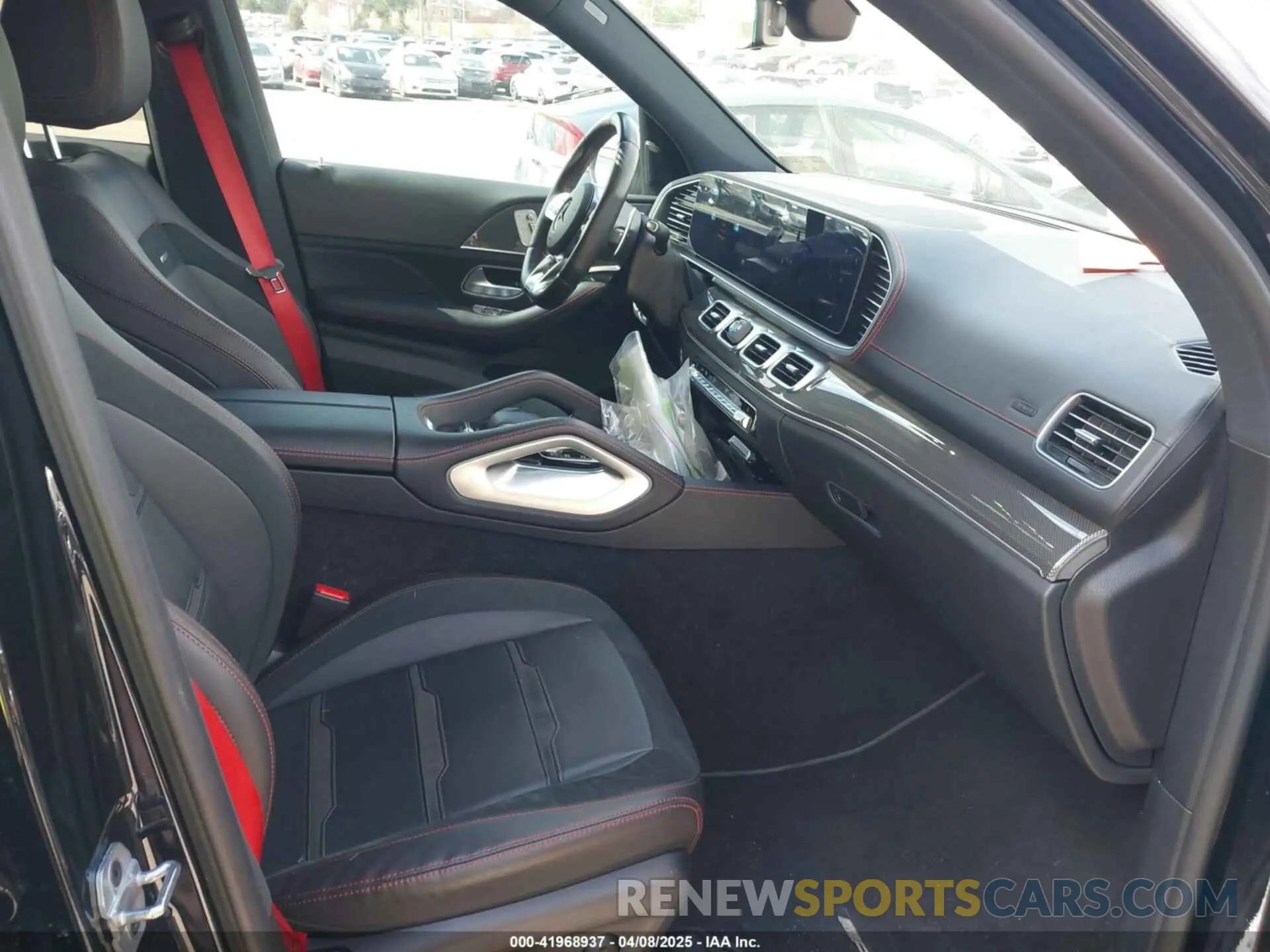 5 Photograph of a damaged car 4JGFB6BB2NA605382 MERCEDES-BENZ AMG GLE 53 2022