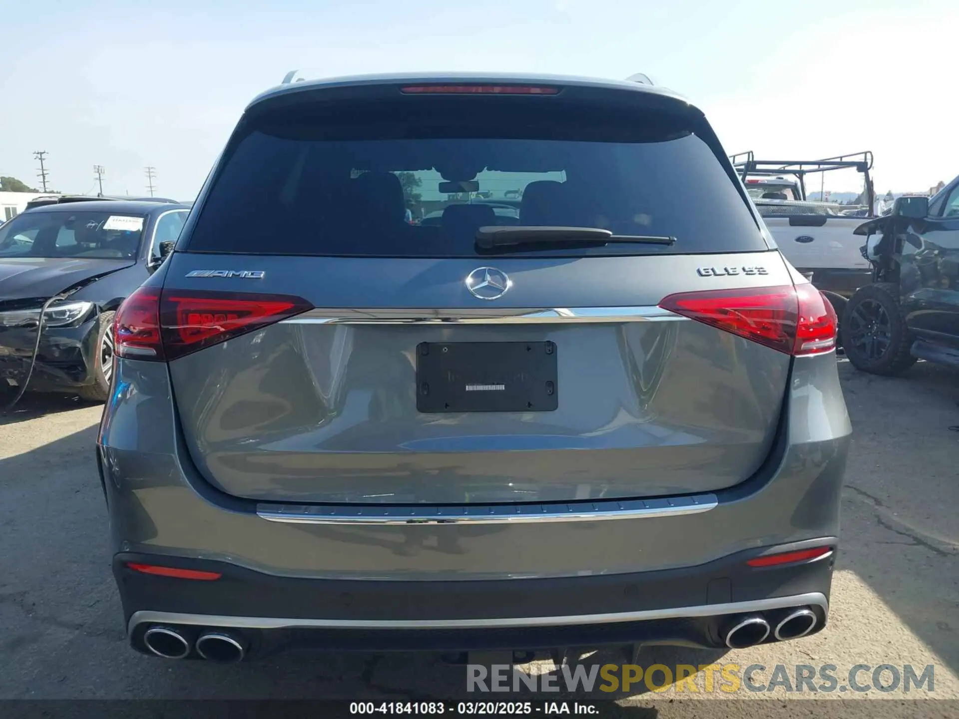 17 Photograph of a damaged car 4JGFB6BB6NA667111 MERCEDES-BENZ AMG GLE 53 2022