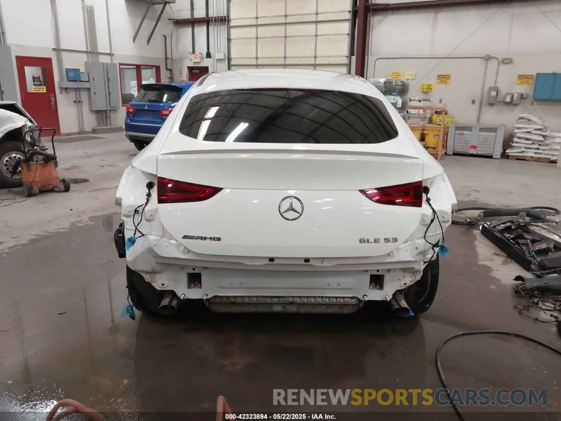 17 Photograph of a damaged car 4JGFD6BBXNA831650 MERCEDES-BENZ AMG GLE 53 COUPE 2022