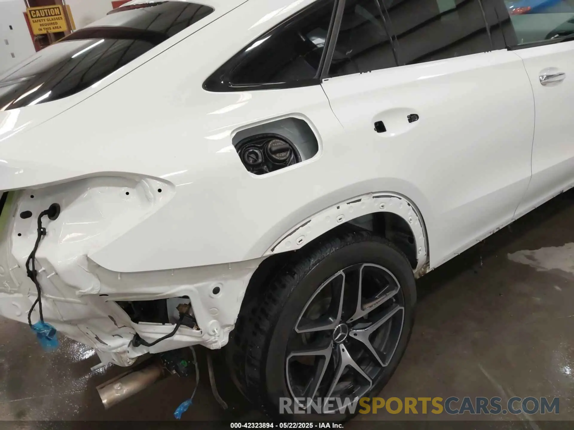 21 Photograph of a damaged car 4JGFD6BBXNA831650 MERCEDES-BENZ AMG GLE 53 COUPE 2022