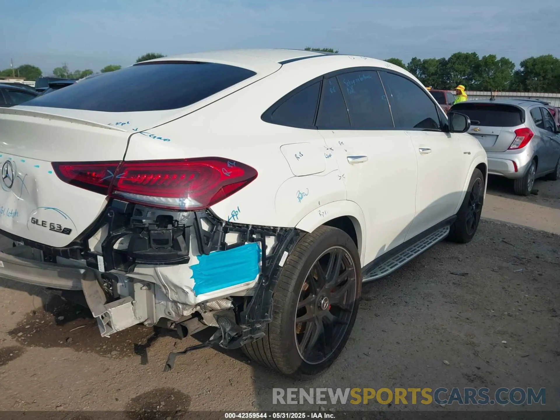 4 Photograph of a damaged car 4JGFD8KB2NA767714 MERCEDES-BENZ AMG GLE 63 COUPE 2022