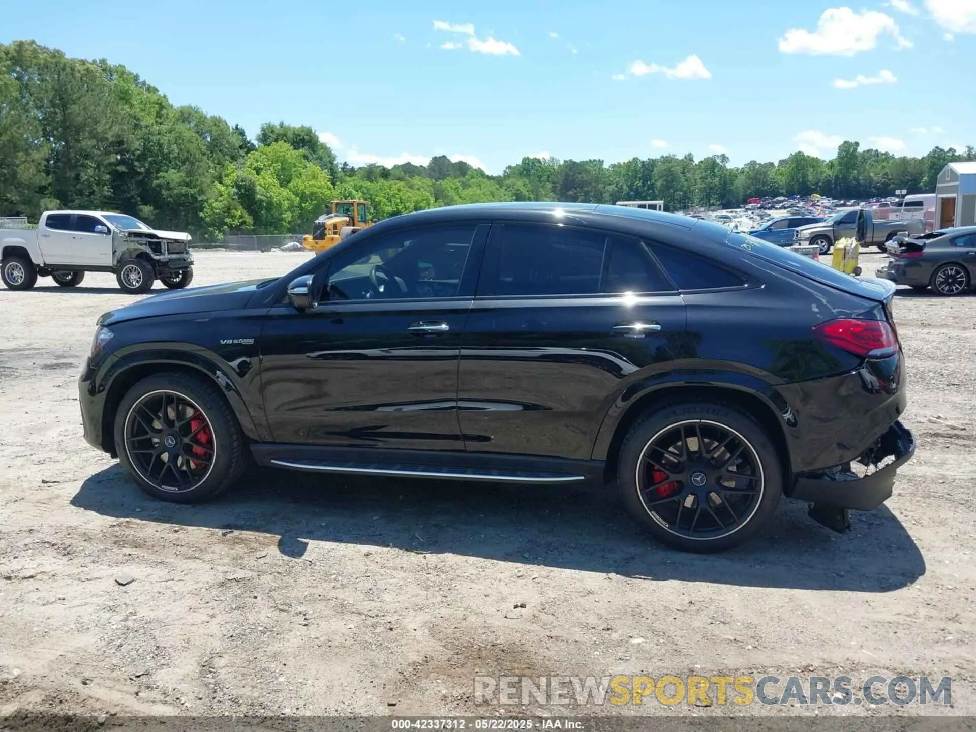 14 Photograph of a damaged car 4JGFD8KB8NA805592 MERCEDES-BENZ AMG GLE 63 COUPE 2022