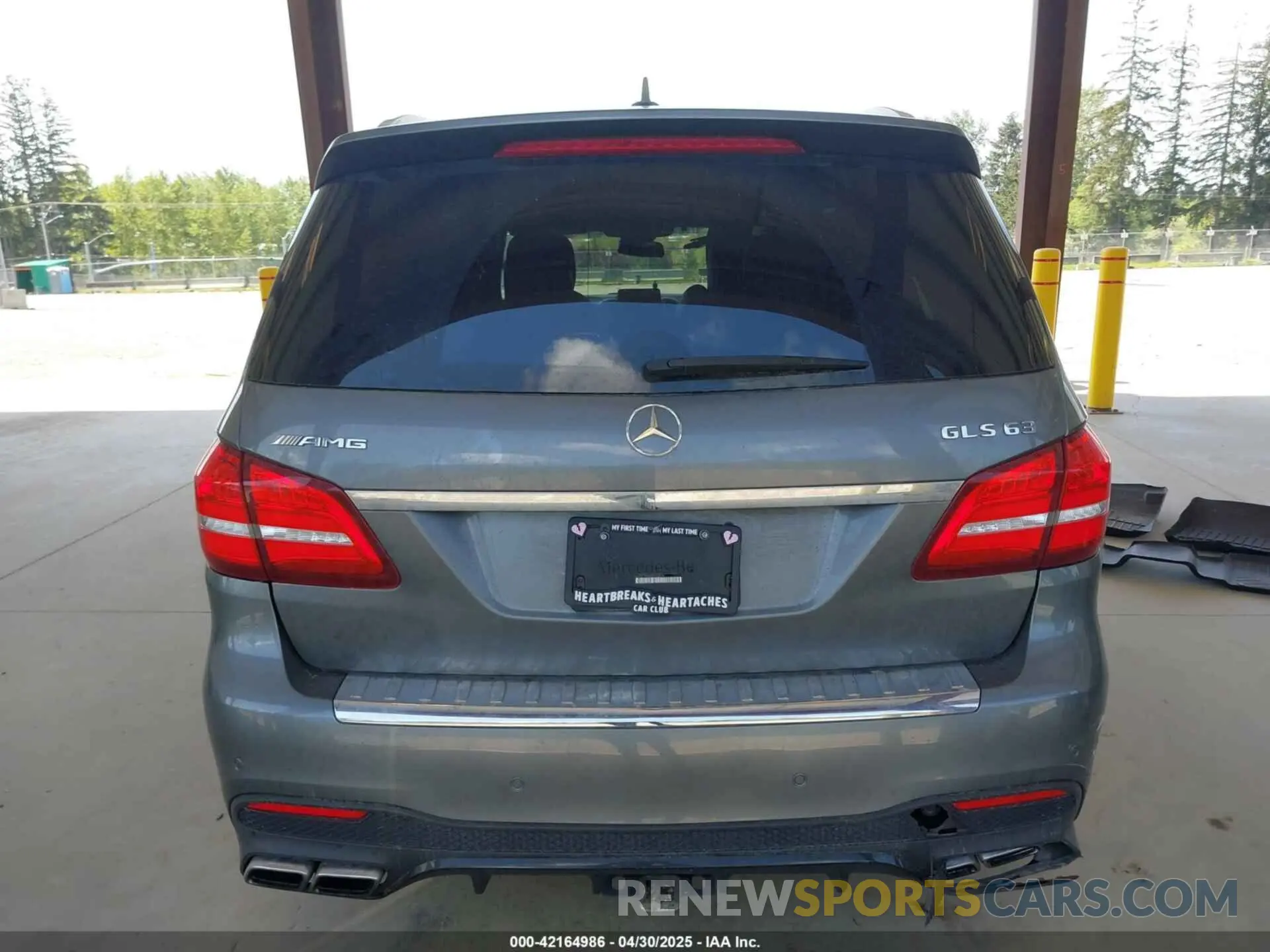 16 Photograph of a damaged car 4JGDF7FE6KB233816 MERCEDES-BENZ AMG GLS 63 2019