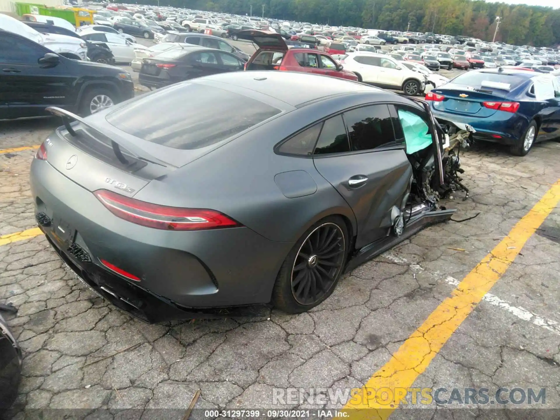 4 Photograph of a damaged car WDD7X8KBXKA005913 MERCEDES-BENZ AMG GT 2019