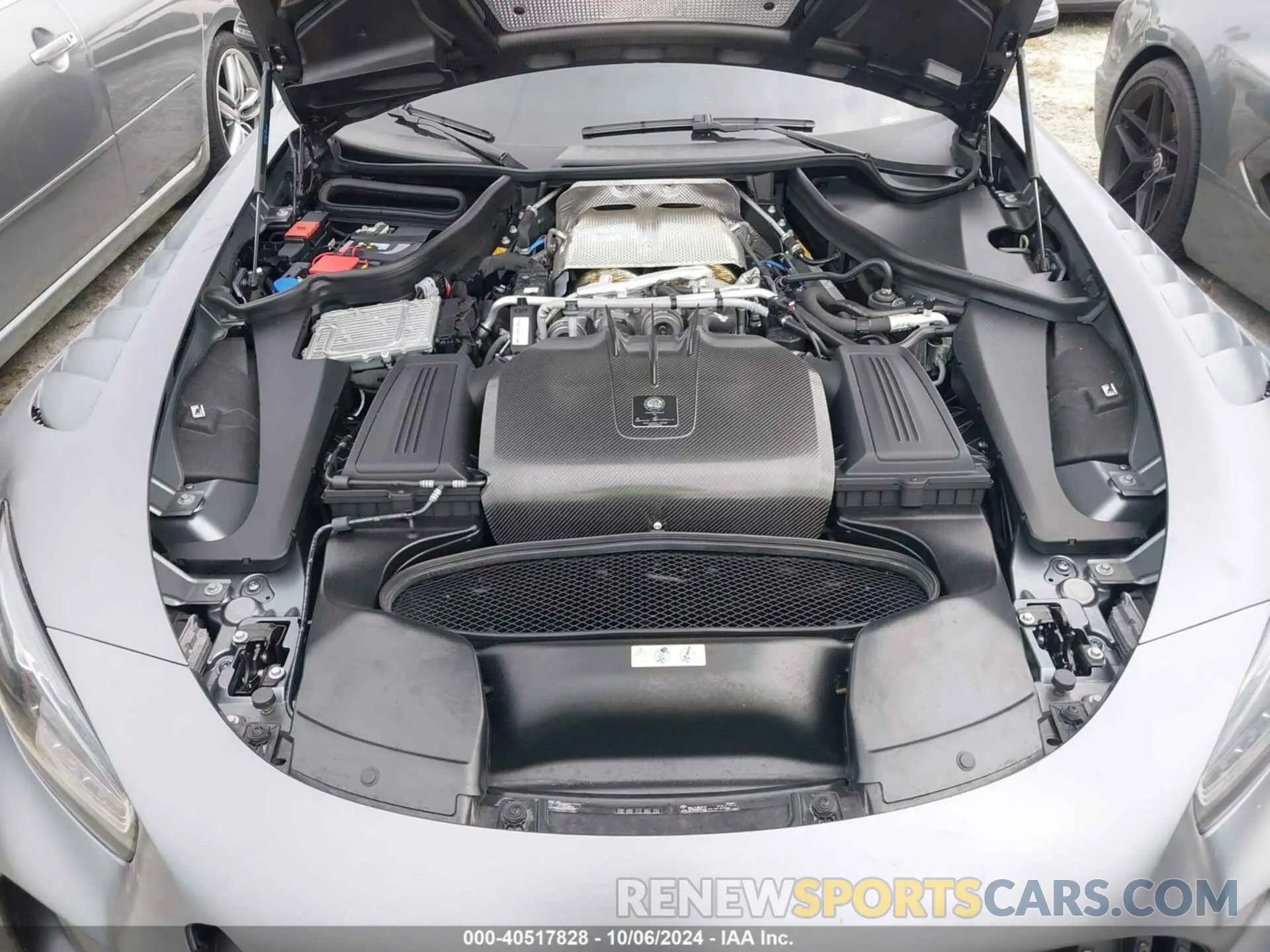 10 Photograph of a damaged car W1KYJ8BA5MA041900 MERCEDES-BENZ AMG GT 2021