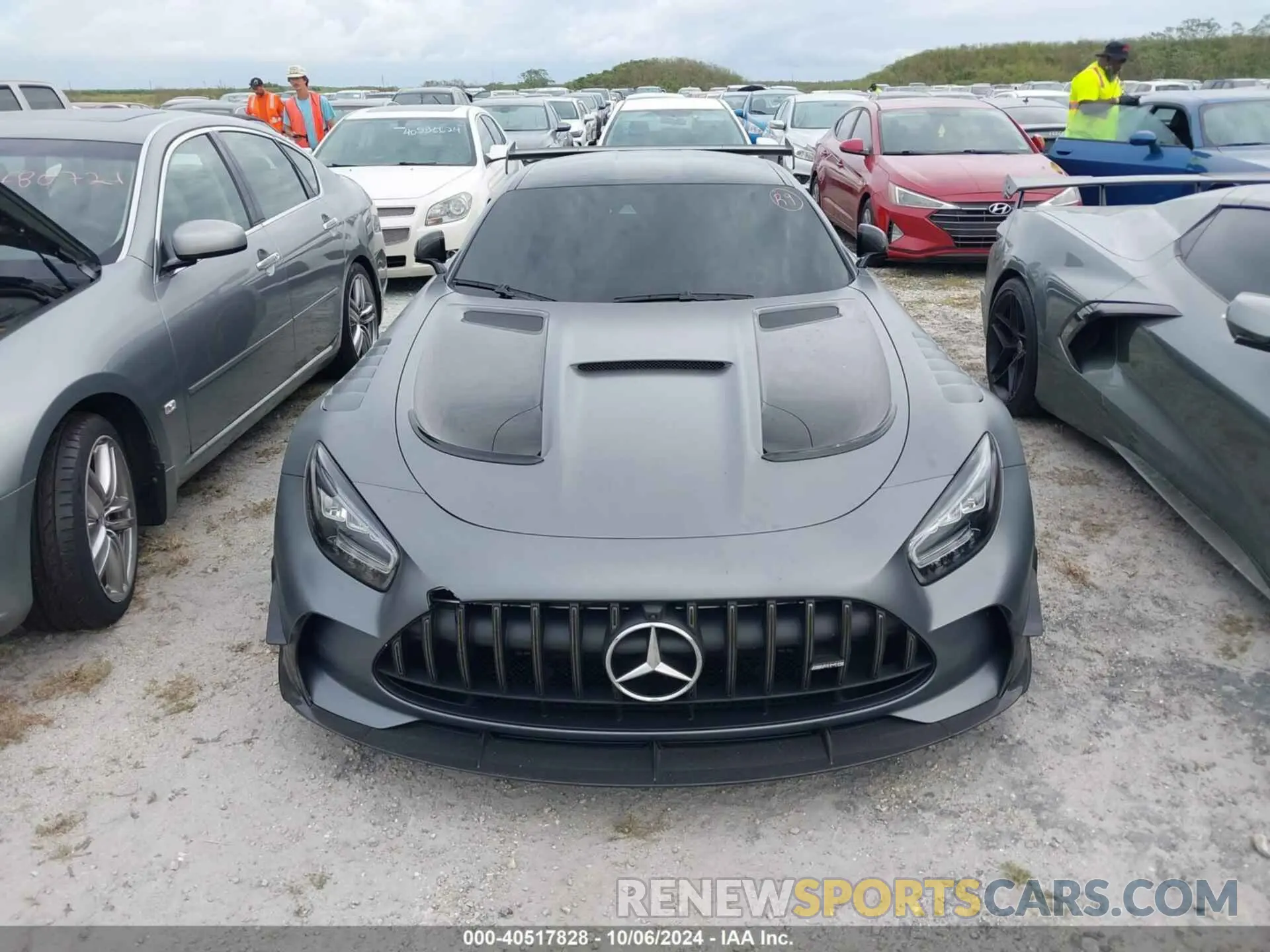 12 Photograph of a damaged car W1KYJ8BA5MA041900 MERCEDES-BENZ AMG GT 2021