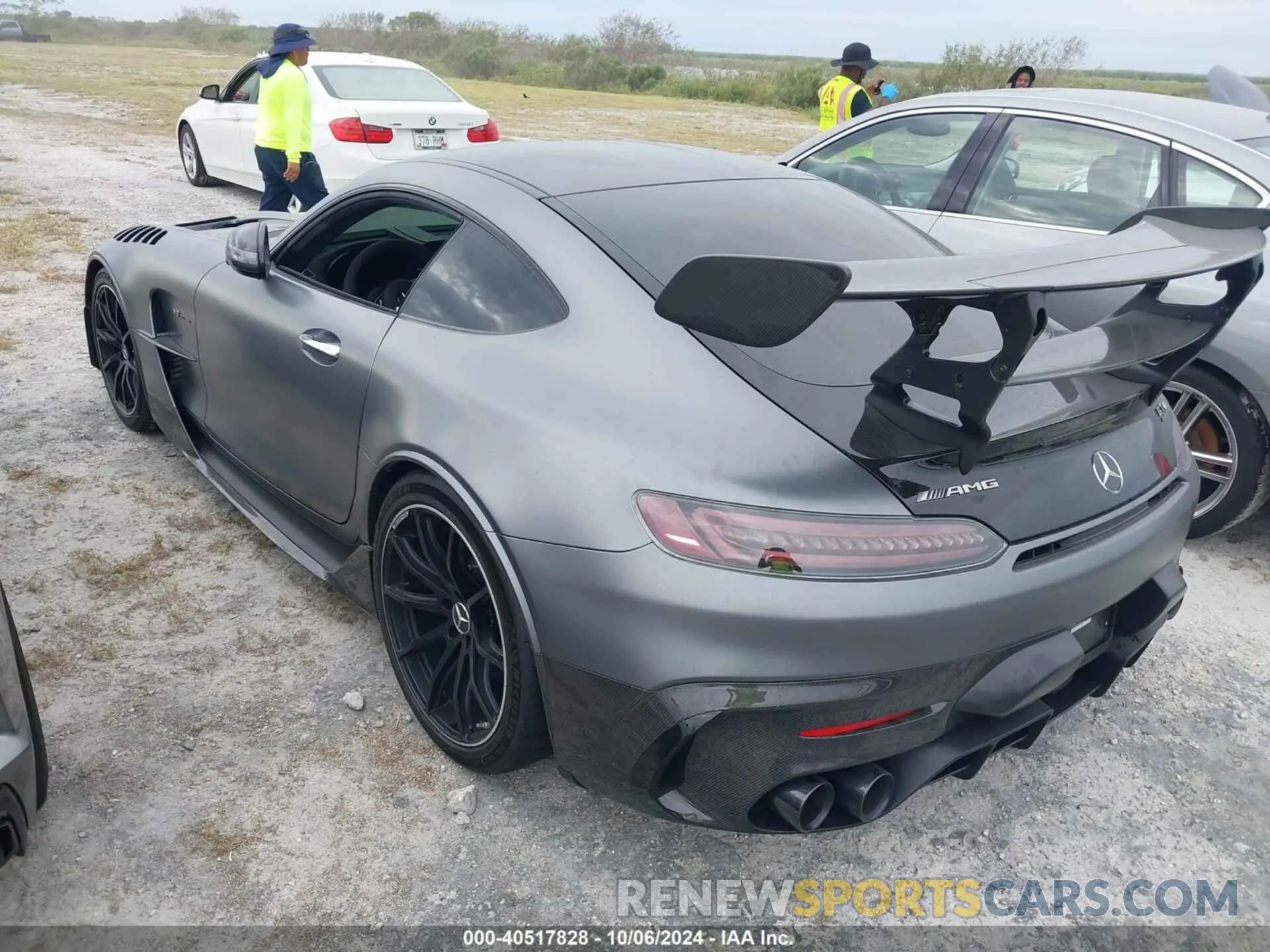 3 Photograph of a damaged car W1KYJ8BA5MA041900 MERCEDES-BENZ AMG GT 2021