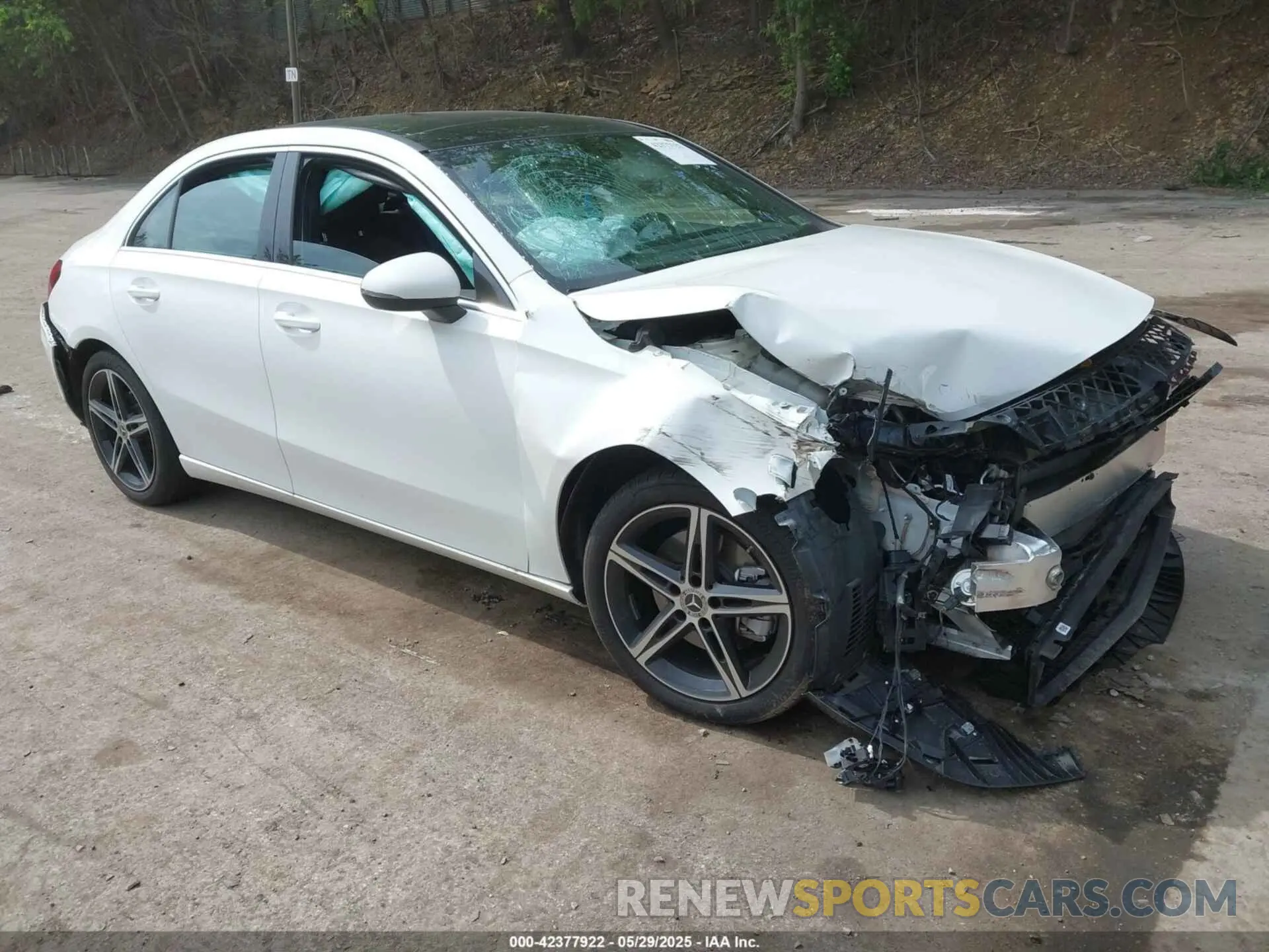 1 Photograph of a damaged car W1K7X5KB0MA041384 MERCEDES-BENZ AMG GT 43 4-DOOR COUPE 2021