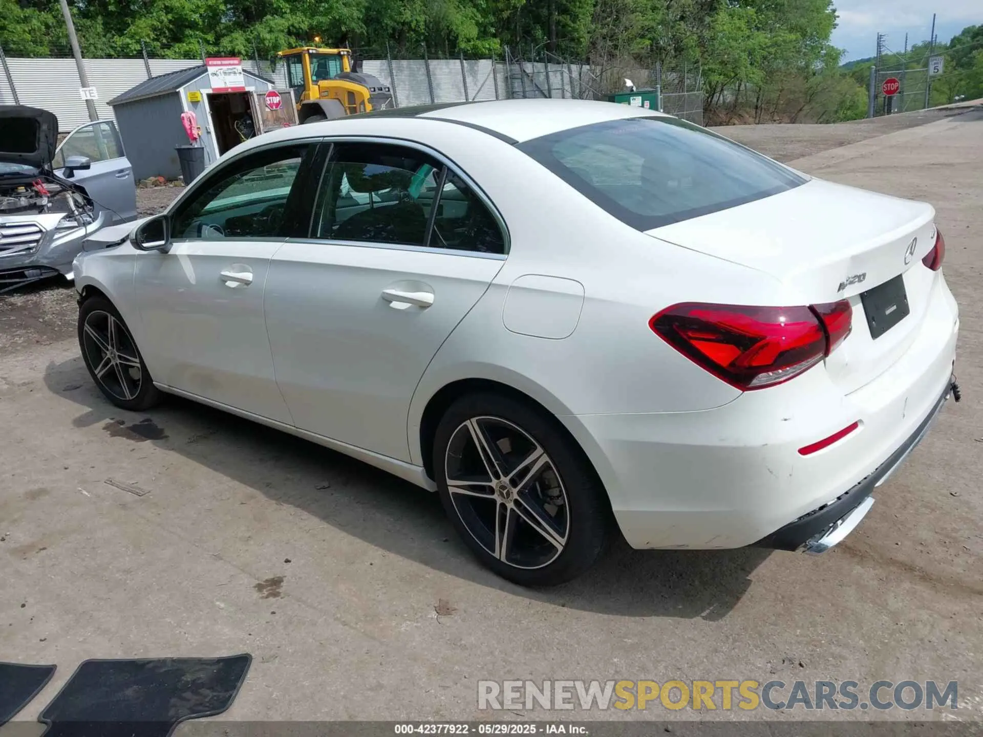 3 Photograph of a damaged car W1K7X5KB0MA041384 MERCEDES-BENZ AMG GT 43 4-DOOR COUPE 2021