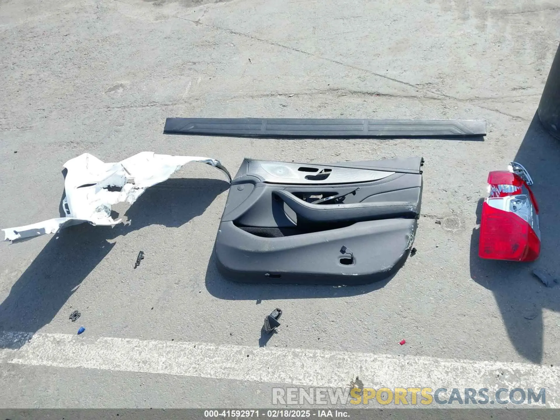 12 Photograph of a damaged car W1K7X5KB9NA052756 MERCEDES-BENZ AMG GT 43 4-DOOR COUPE 2022