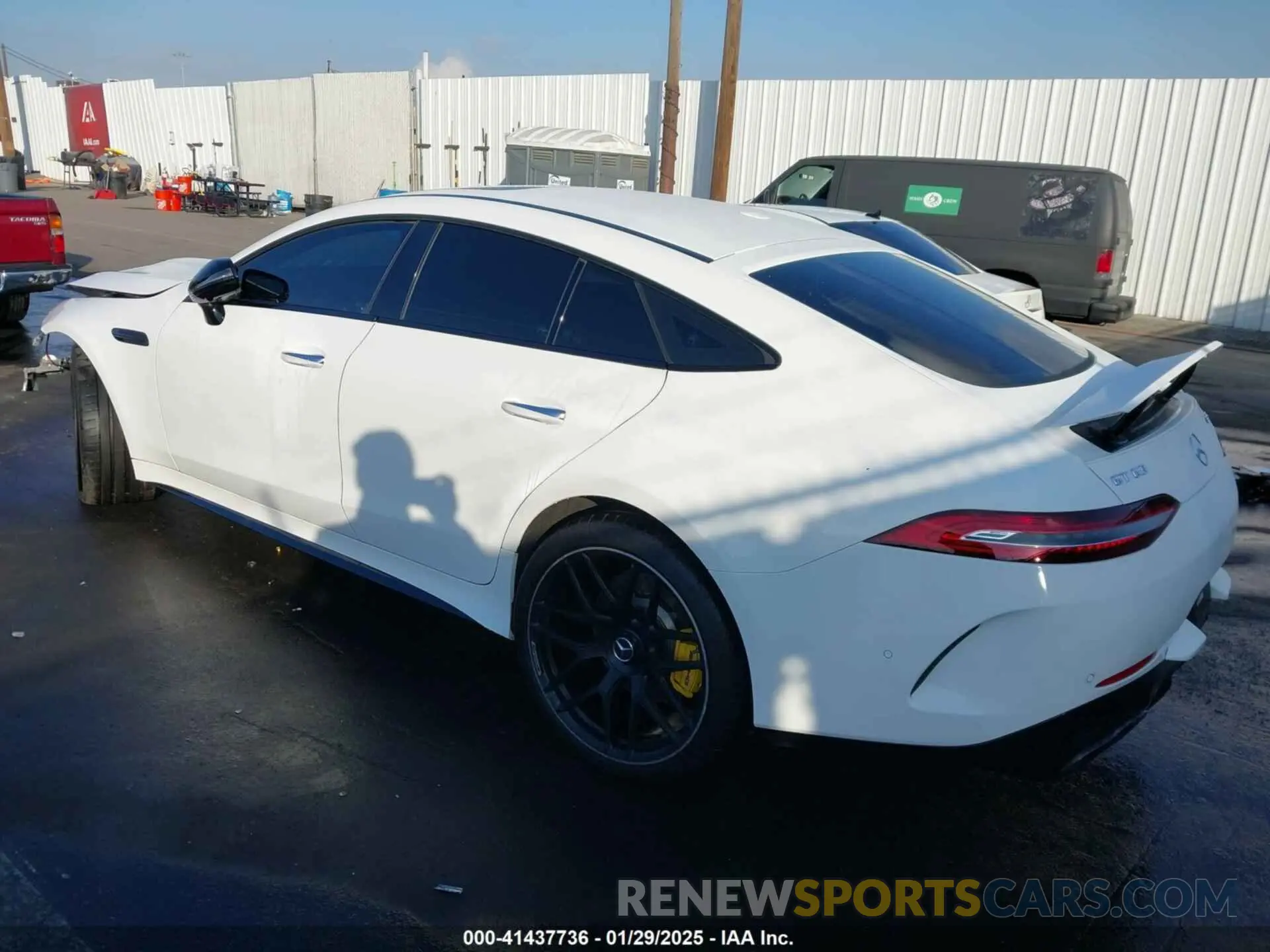 3 Photograph of a damaged car WDD7X8JB2KA001338 MERCEDES-BENZ AMG GT 63 4-DOOR COUPE 2019