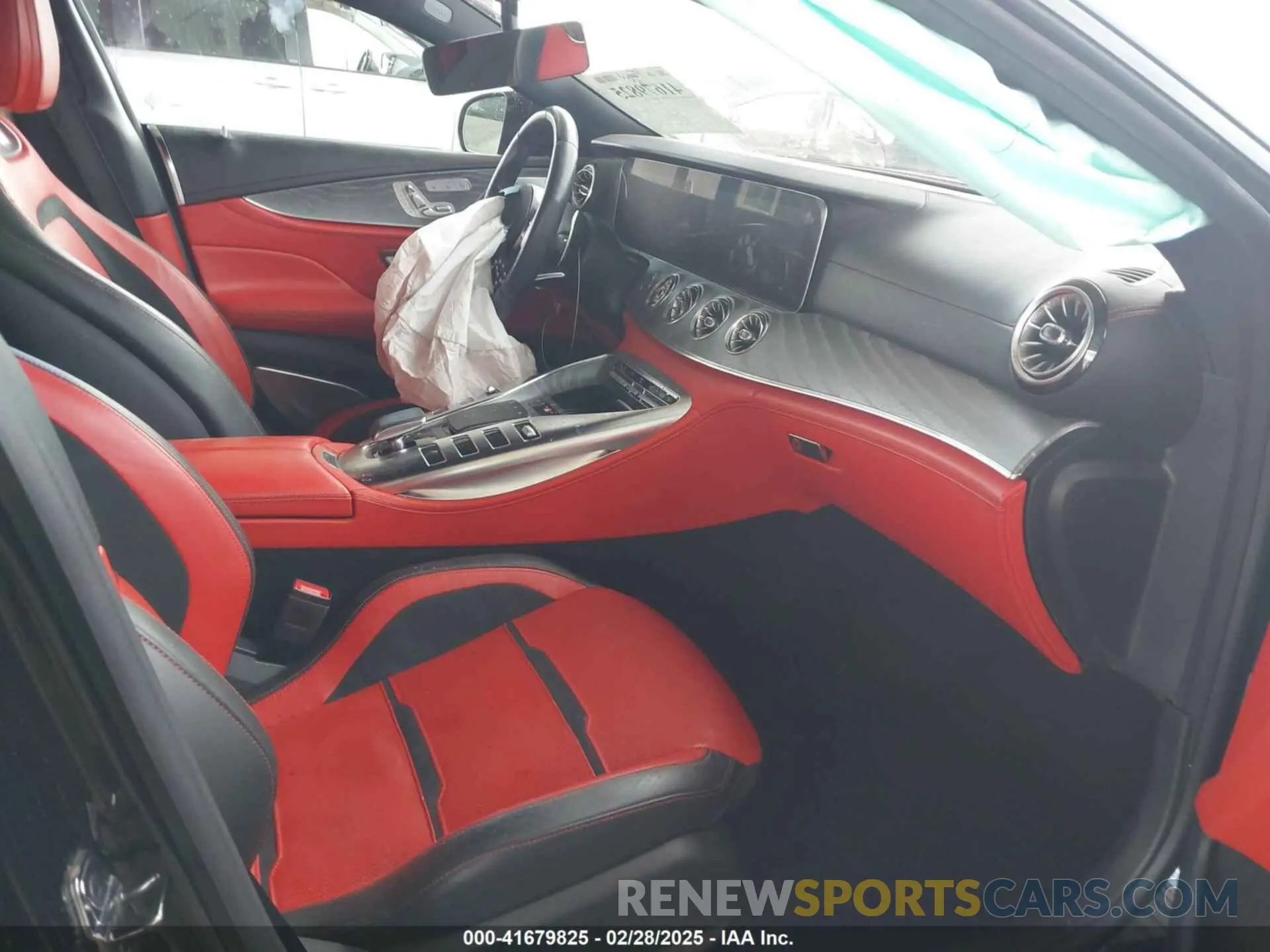 5 Photograph of a damaged car WDD7X8JB6KA000354 MERCEDES-BENZ AMG GT 63 4-DOOR COUPE 2019