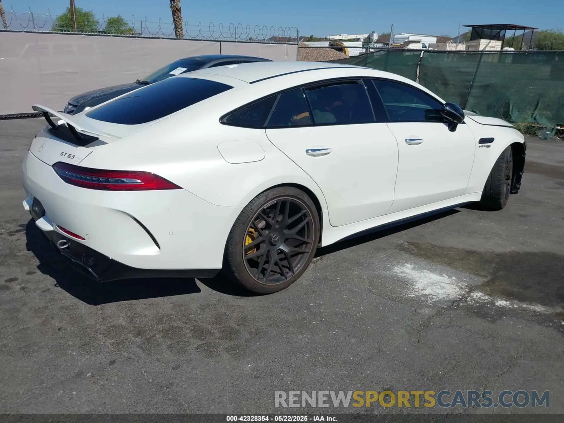 4 Photograph of a damaged car WDD7X8KB5KA001364 MERCEDES-BENZ AMG GT 63 4-DOOR COUPE 2019